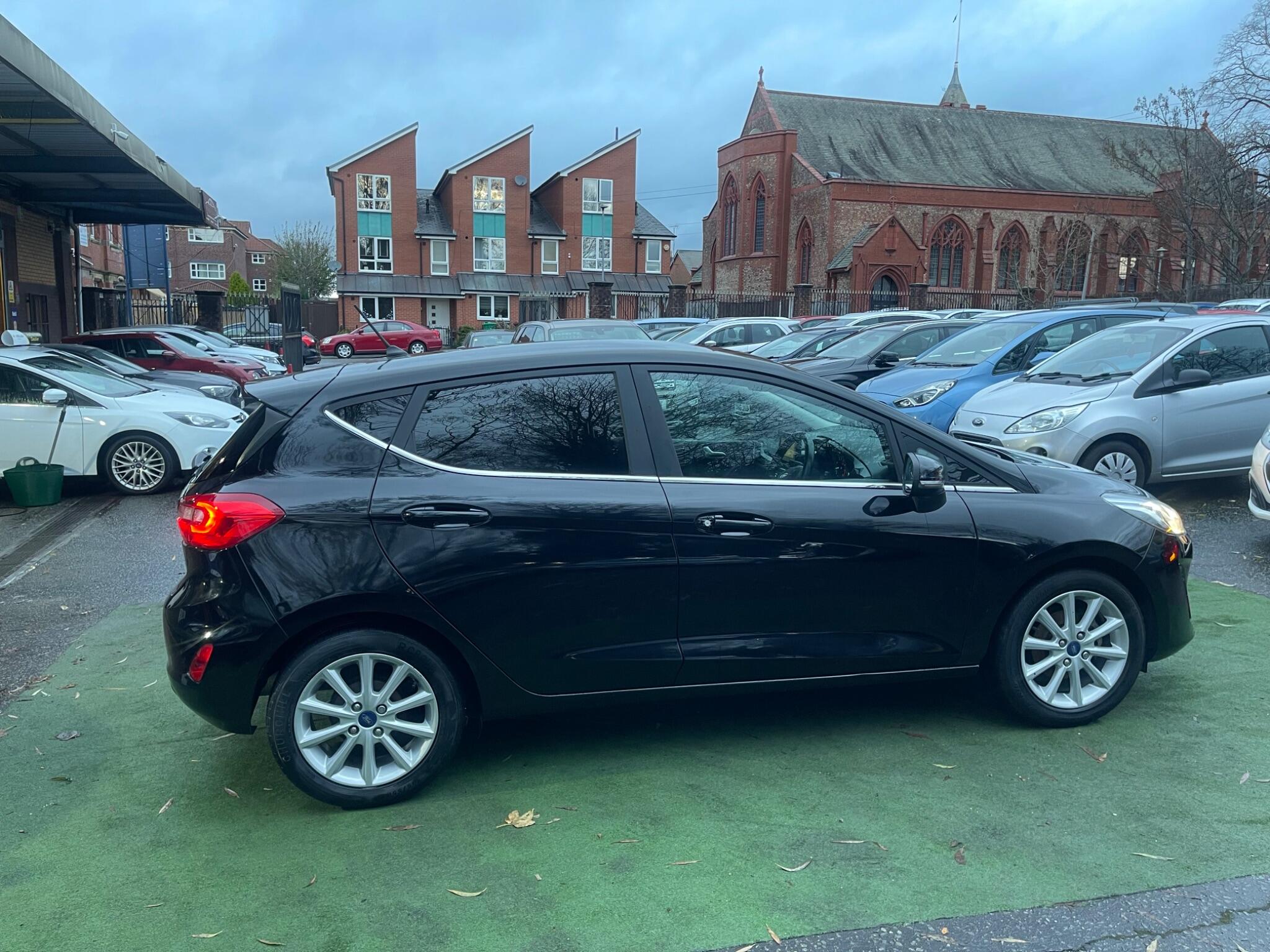 2018 Ford Fiesta 1.0T EcoBoost Titanium Euro 6 (s/s) 5dr • 76,750 miles image 10