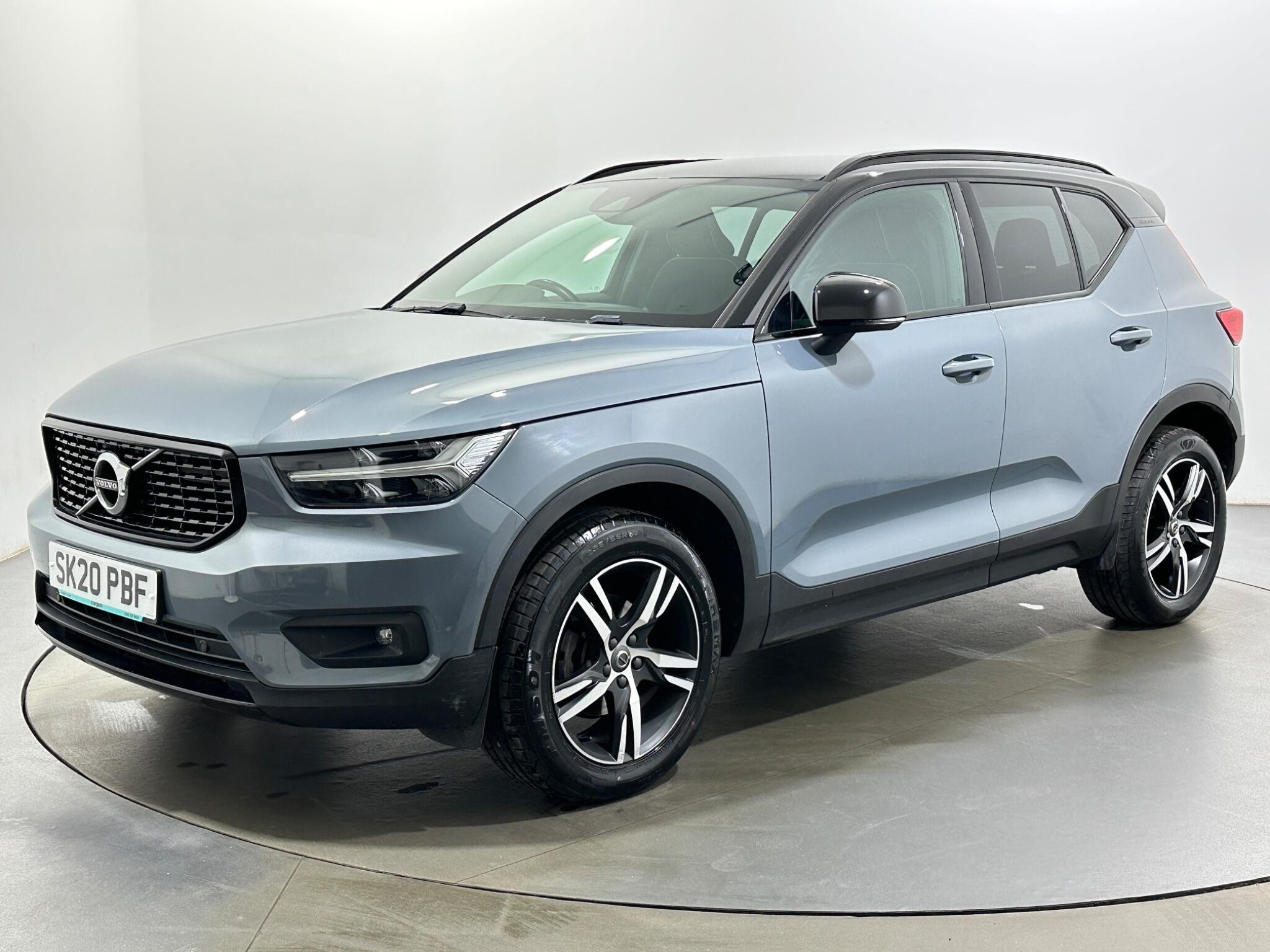 Volvo XC40 view 4