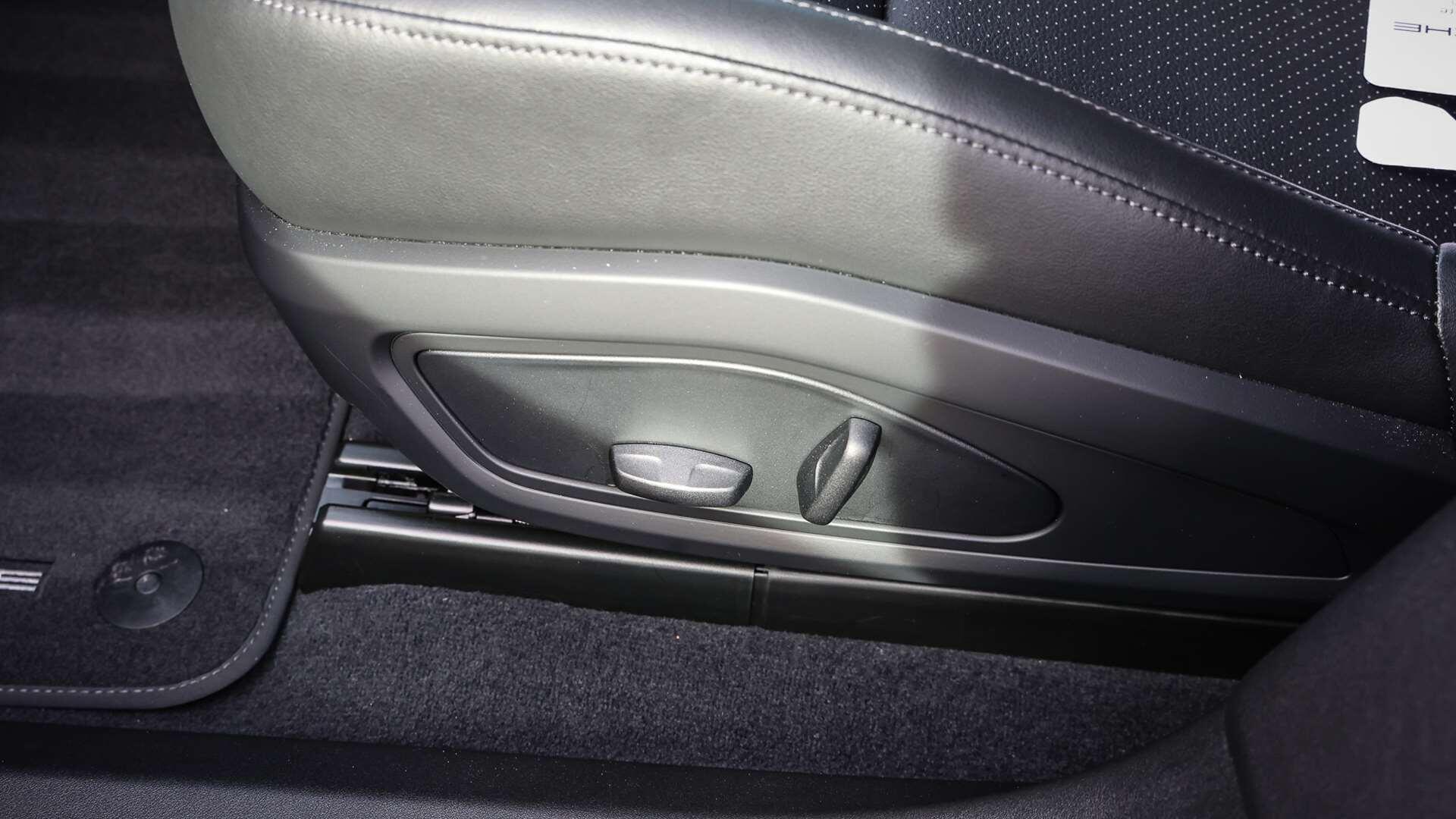 Porsche Taycan view 28