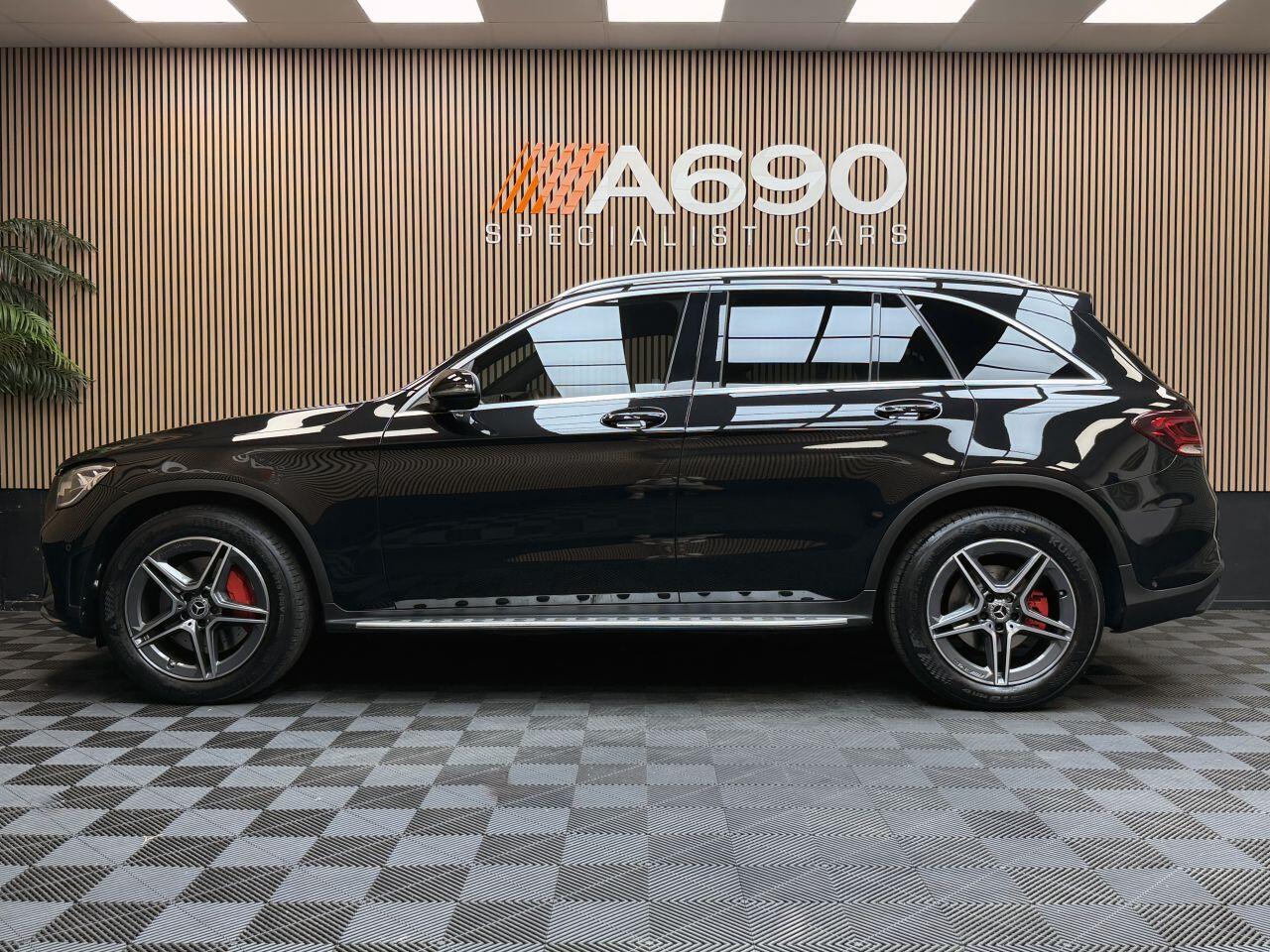 Mercedes-Benz GLC view 4