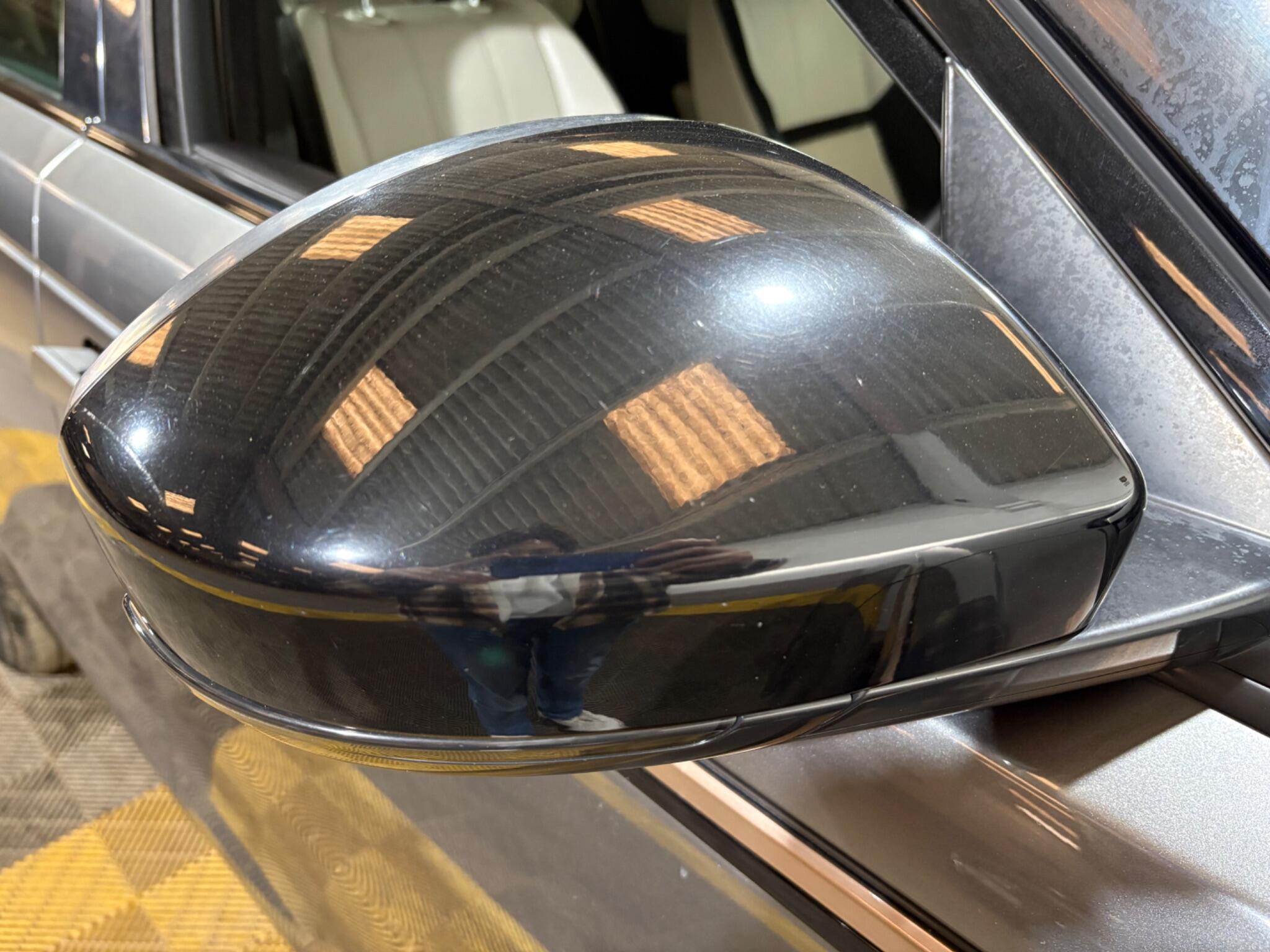 Land Rover Range Rover Velar view 82