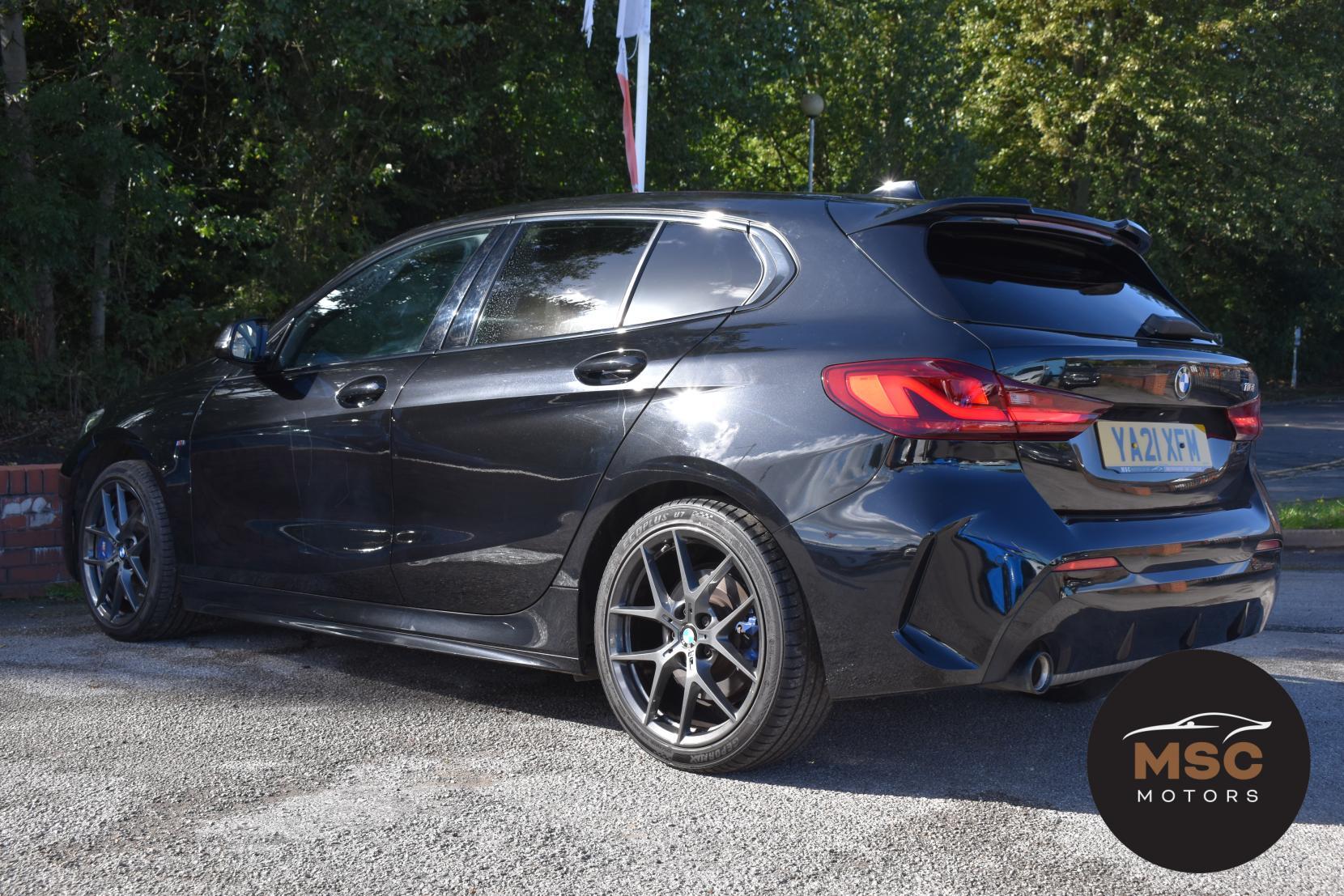 BMW 1 Series view 14