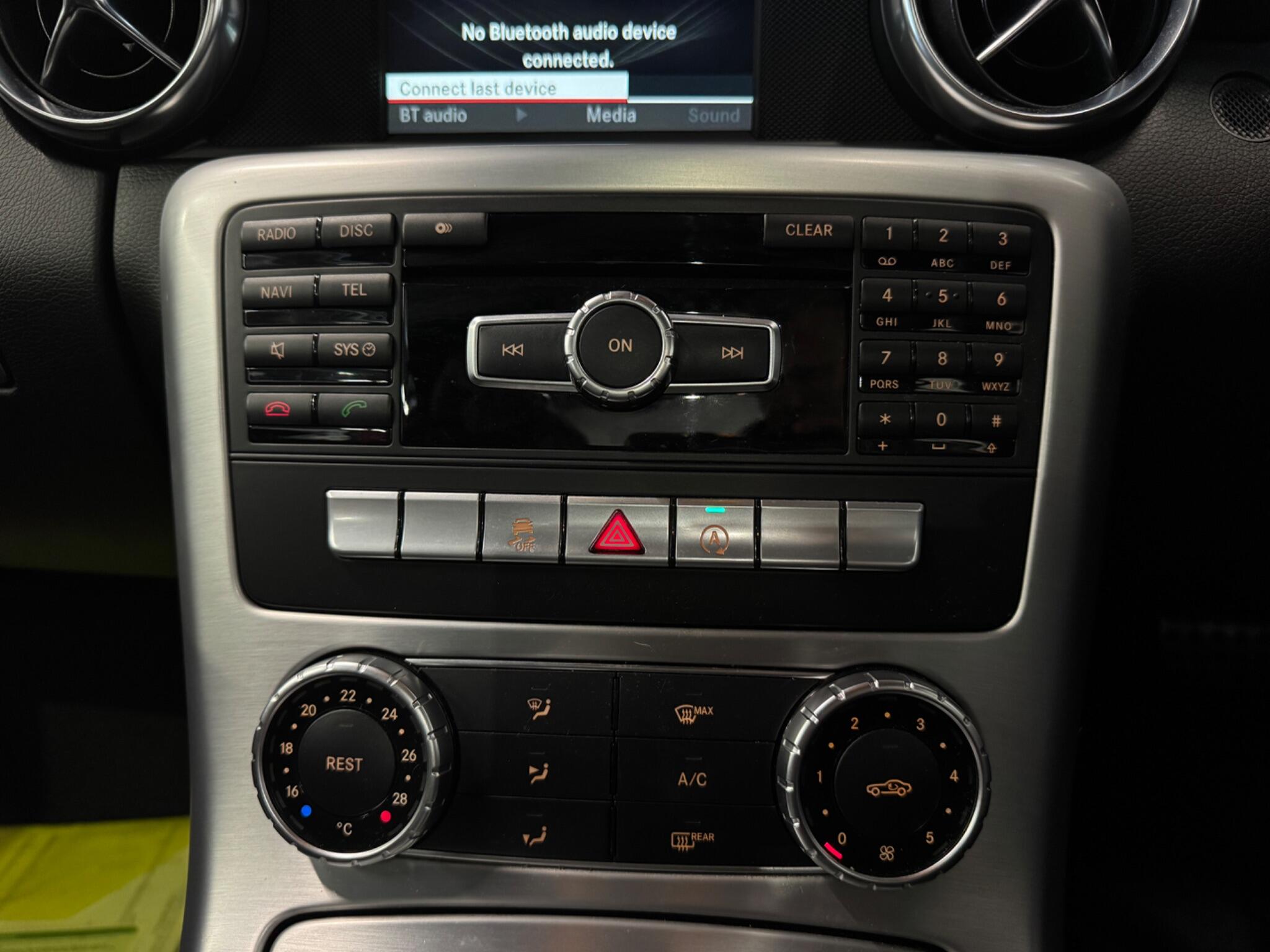 Mercedes-Benz SLK view 21
