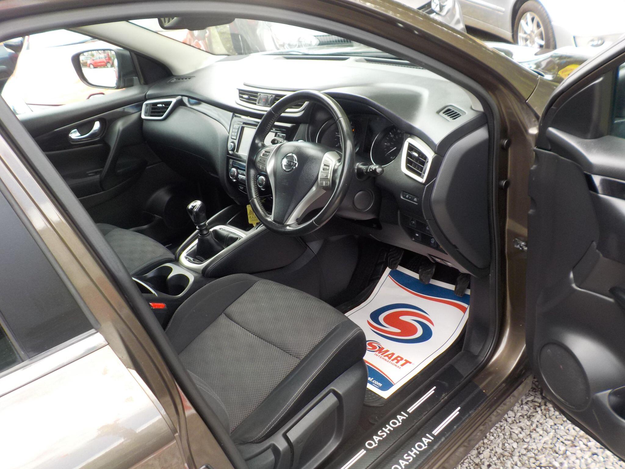 Nissan Qashqai 1.5 dCi n-tec+ 2WD Euro 5 (s/s) 5dr