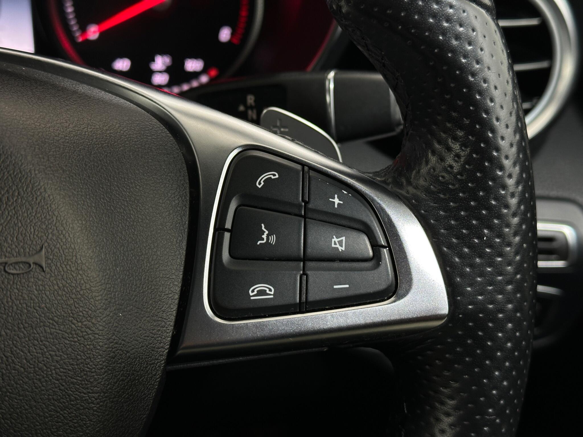 Mercedes-Benz GLC view 16
