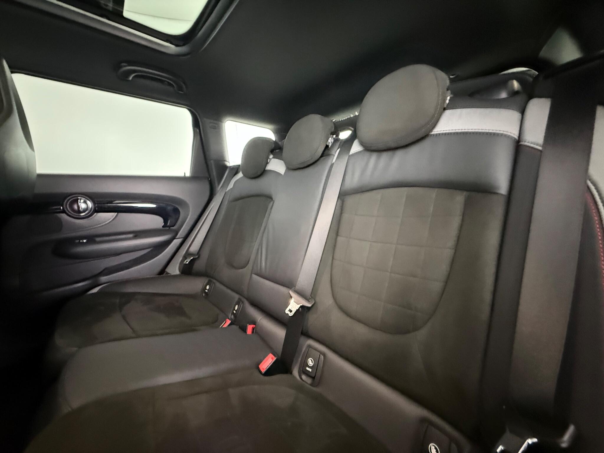MINI Clubman view 33