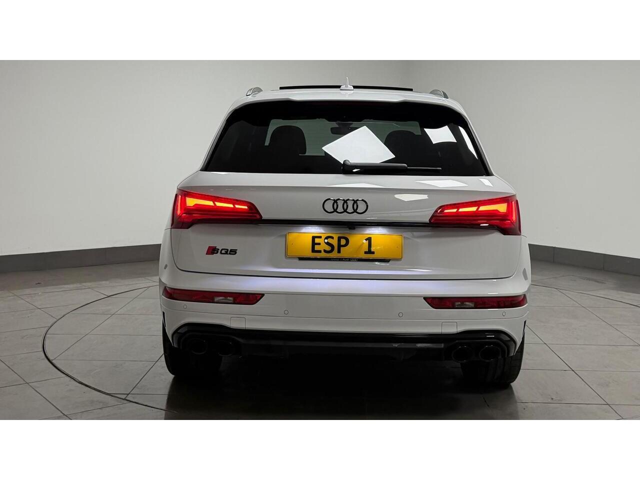 Audi SQ5 view 7