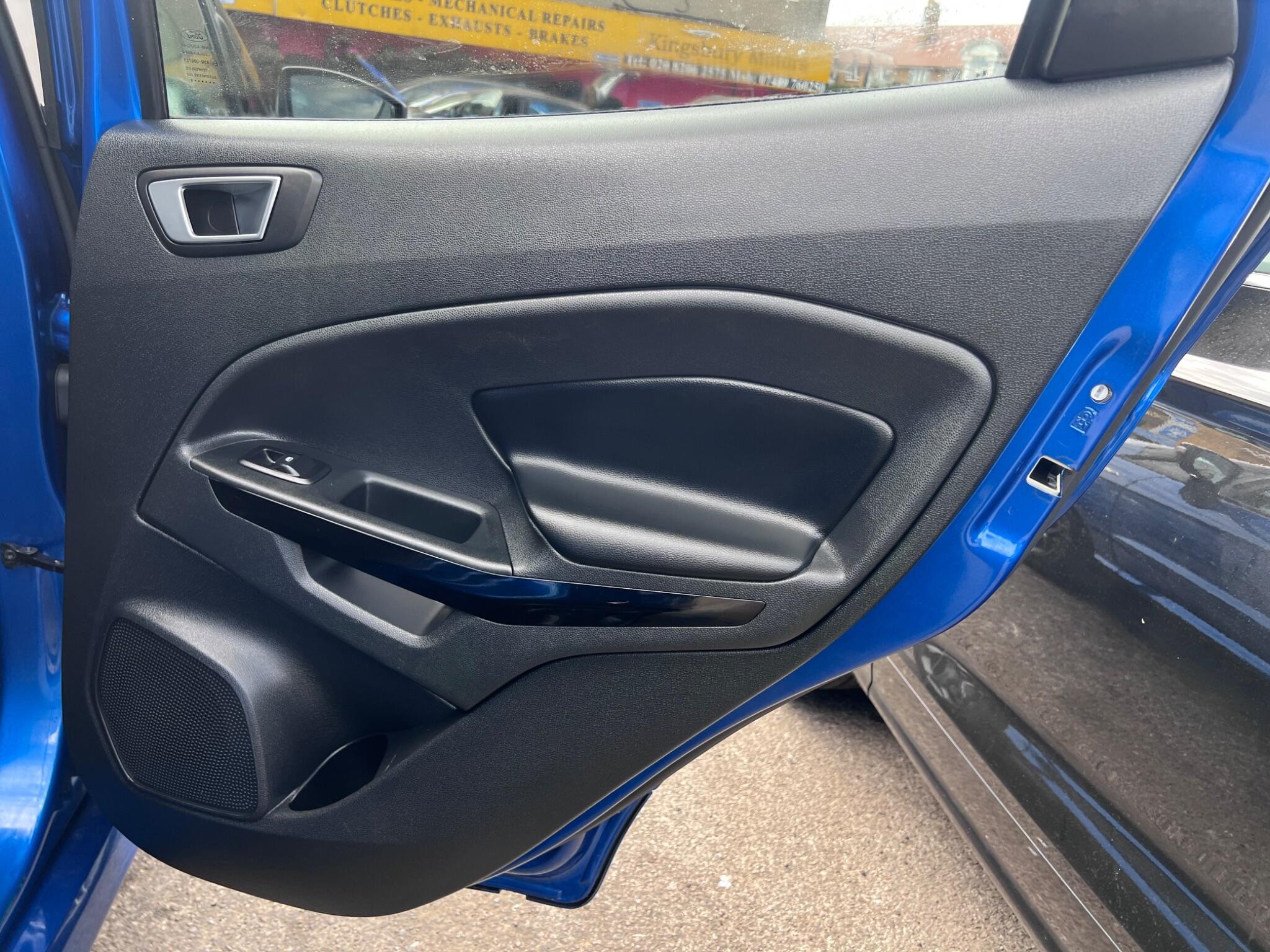 Ford Ecosport view 29