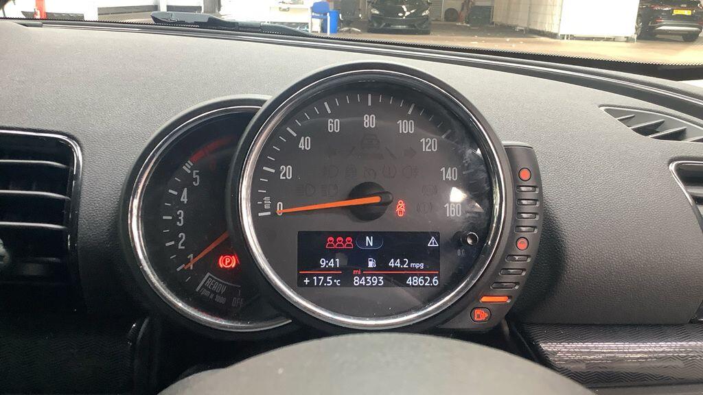 Mini Clubman view 10