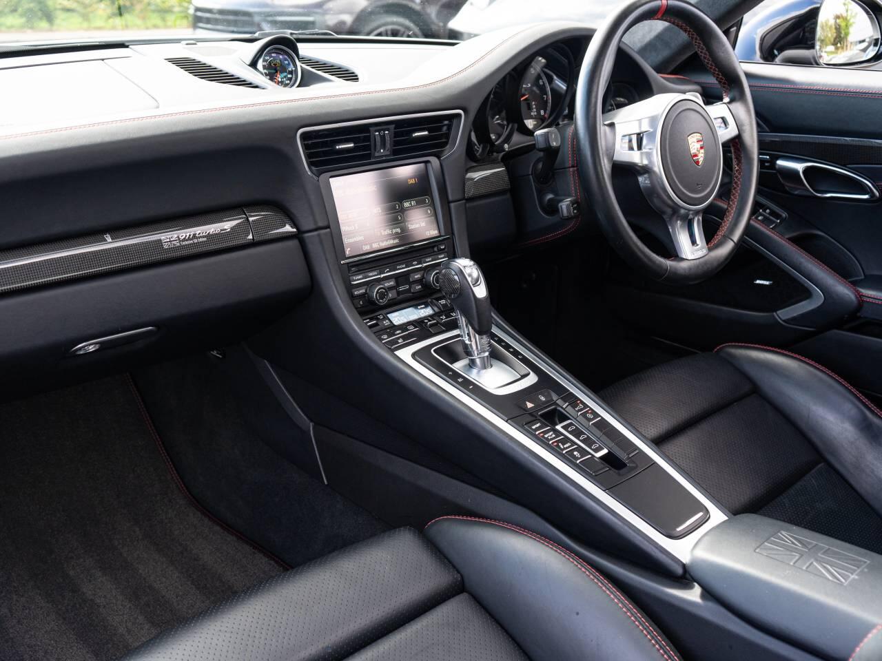 Porsche 911 view 46