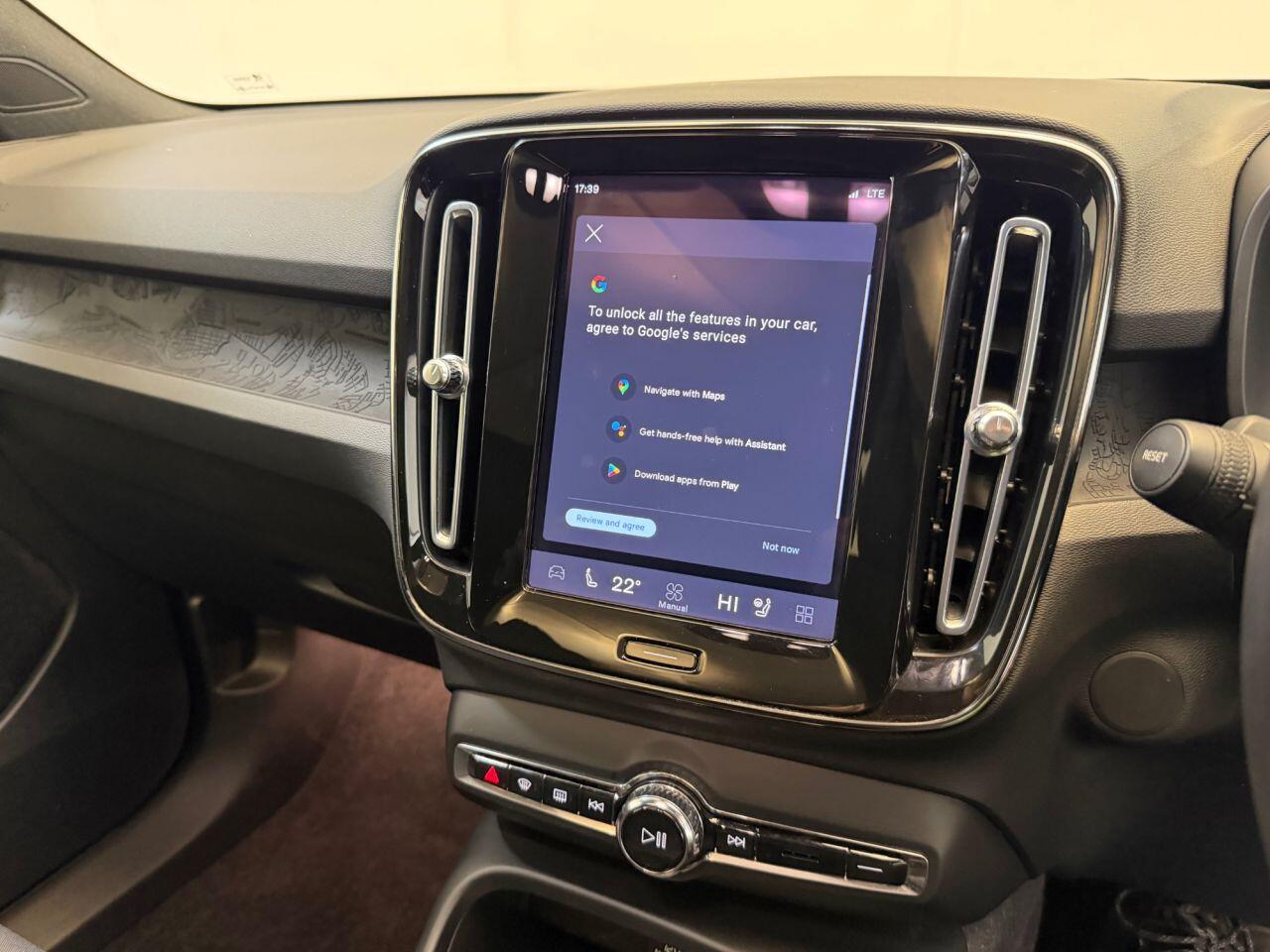 Volvo C40 view 48