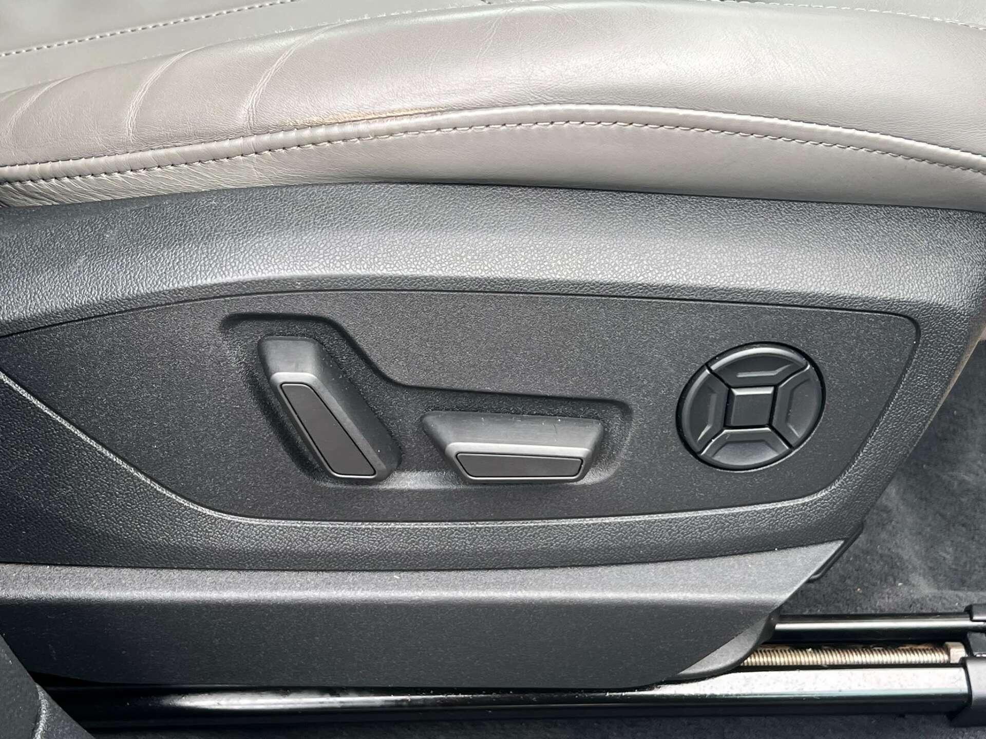 Audi E-Tron view 27