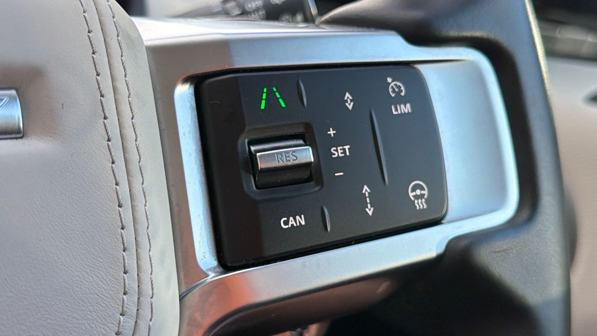 Land Rover Discovery view 29