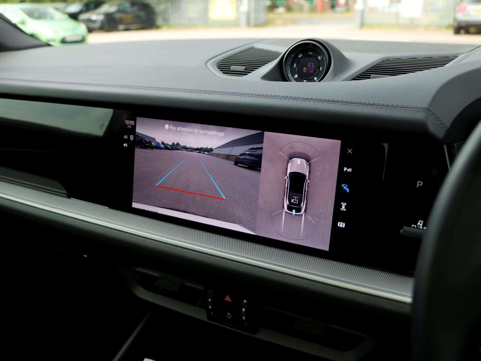 Porsche Cayenne view 16