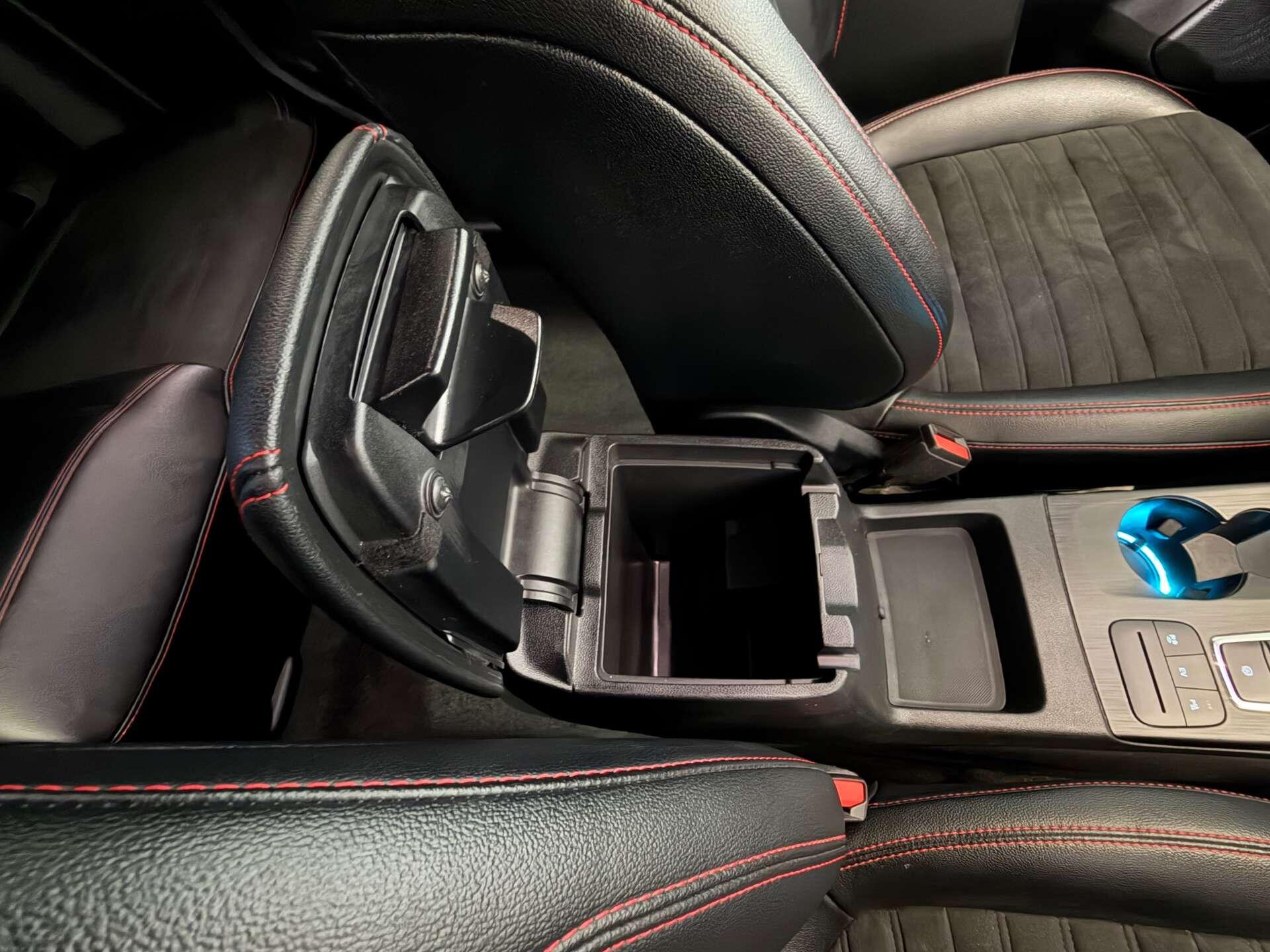 Ford Kuga view 48