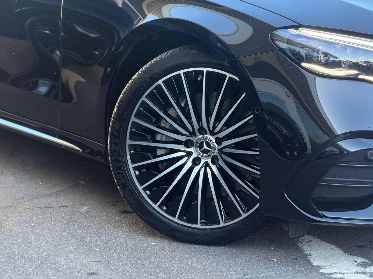 Mercedes-Benz E-Class view 60