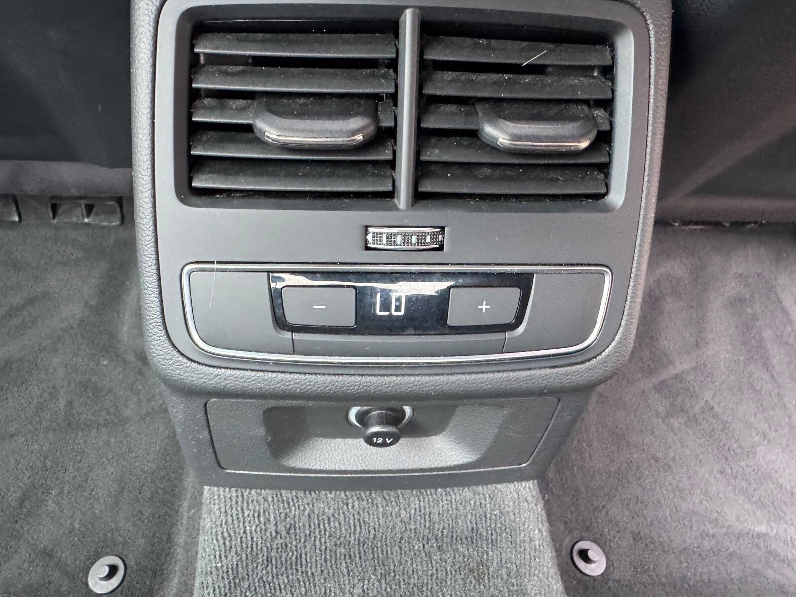 Audi A4 view 23