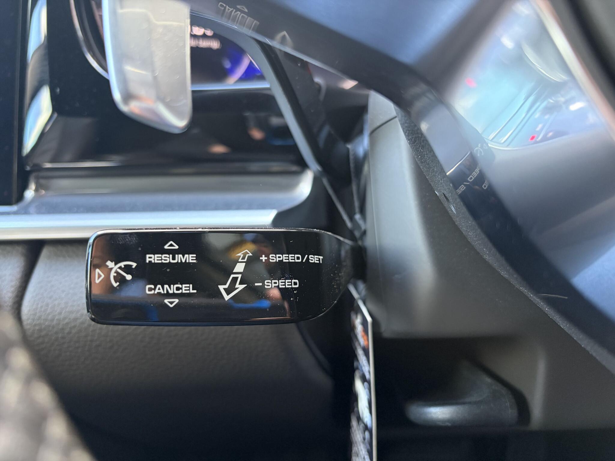 Porsche Panamera view 16