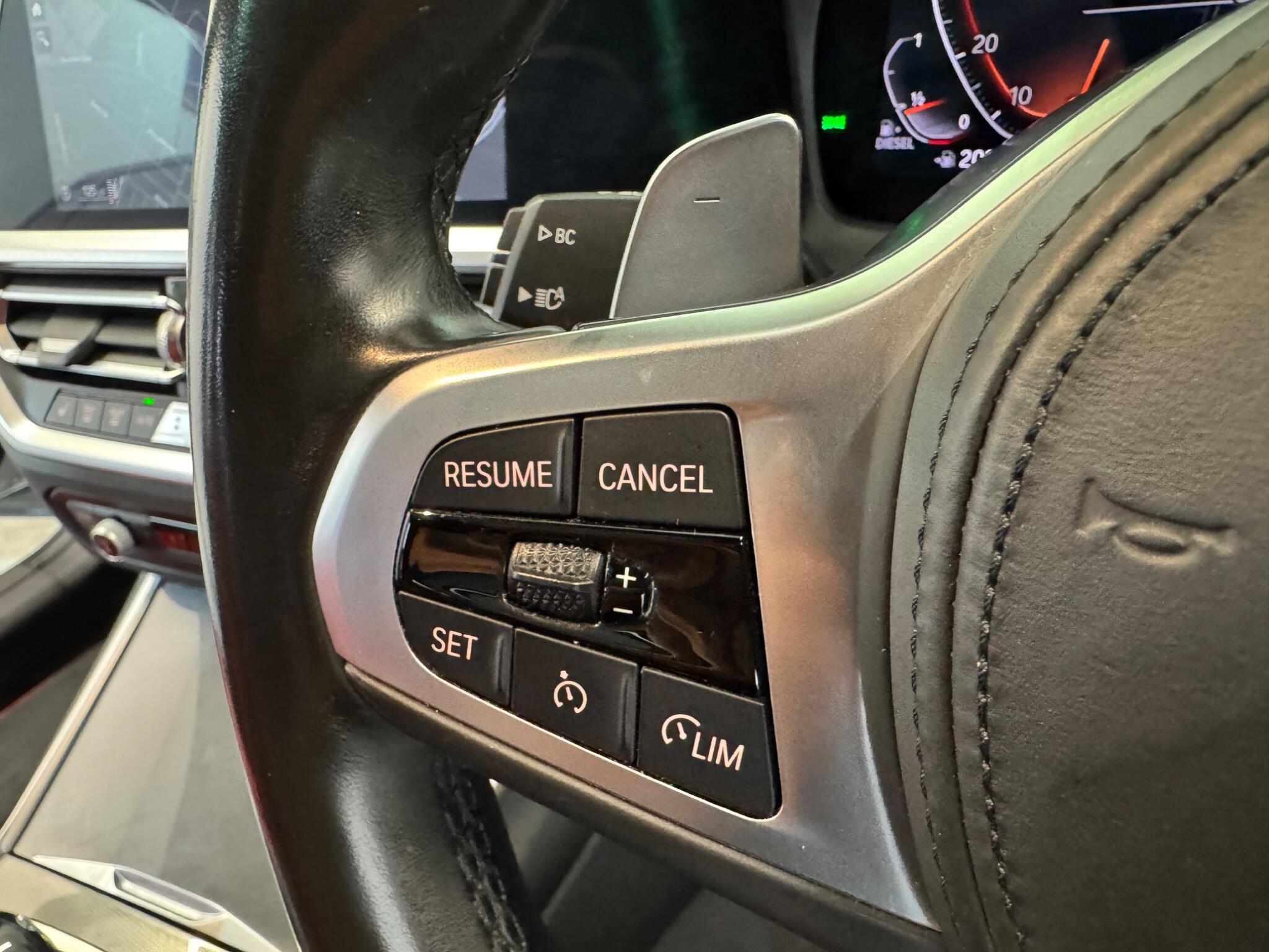 BMW 3 Series view 26