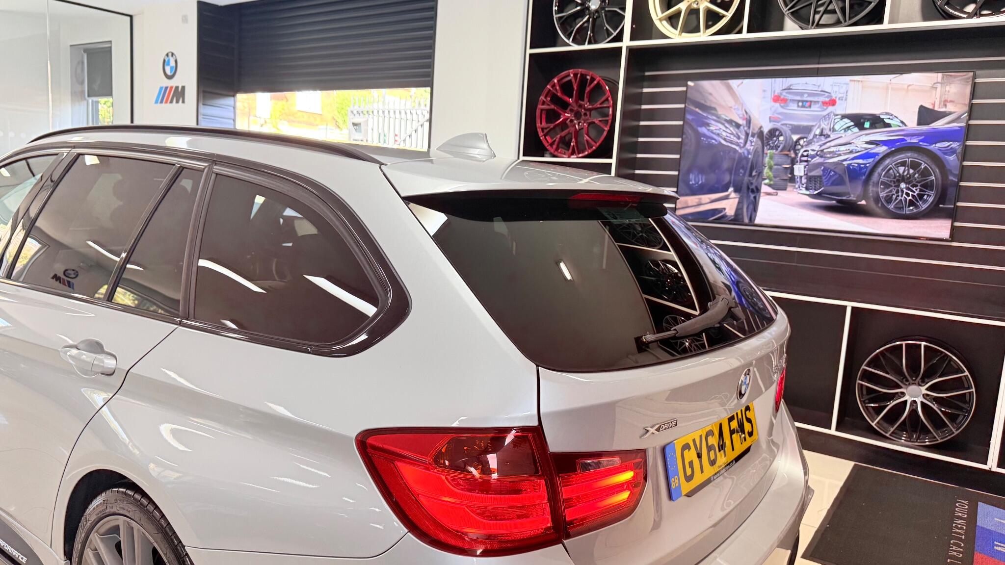 BMW 3 Series view 16