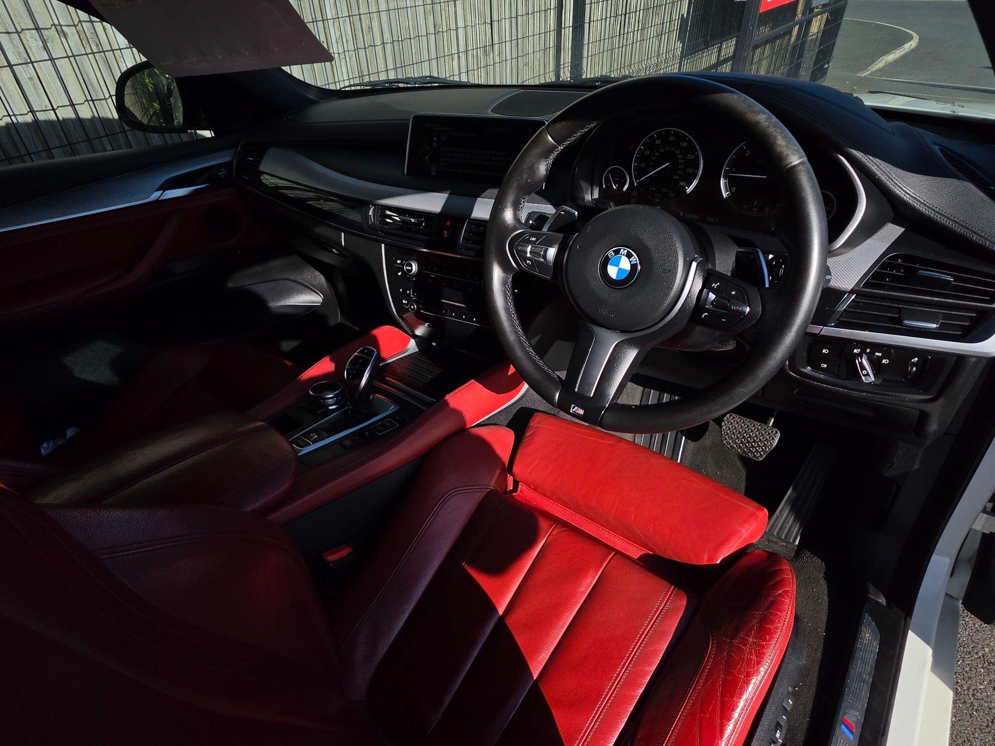BMW X6 view 12