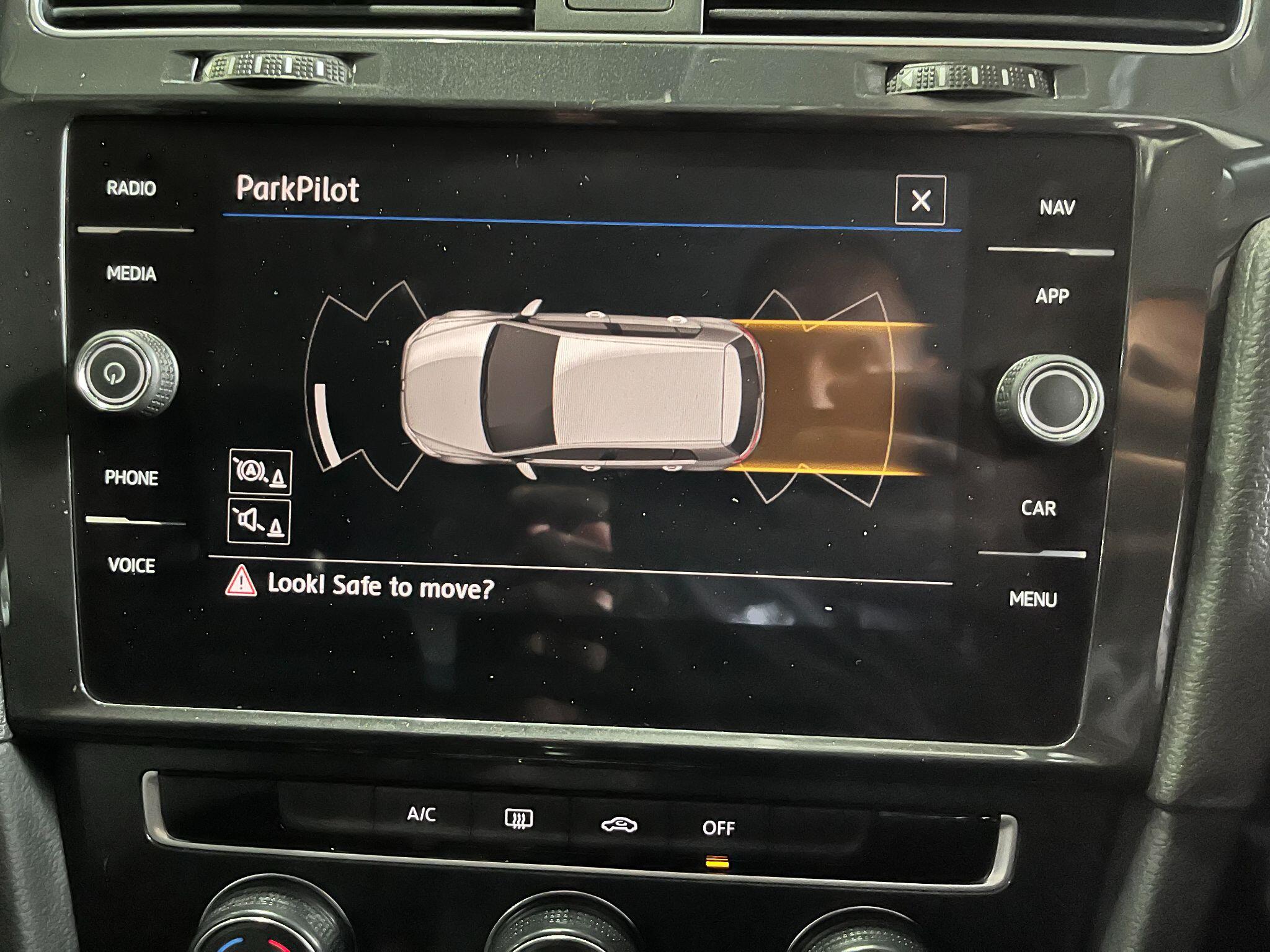Volkswagen Golf view 42