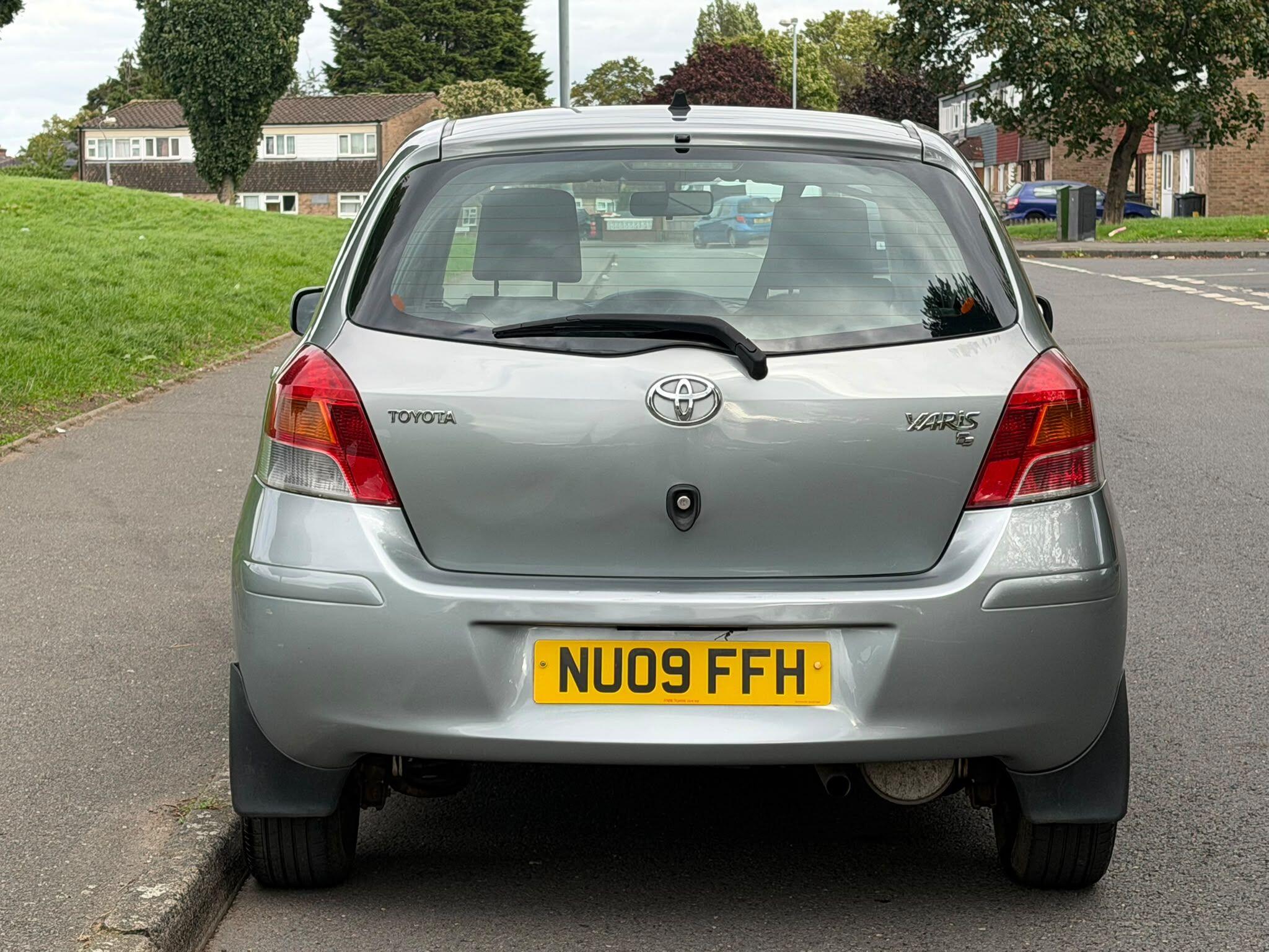 Toyota Yaris view 11