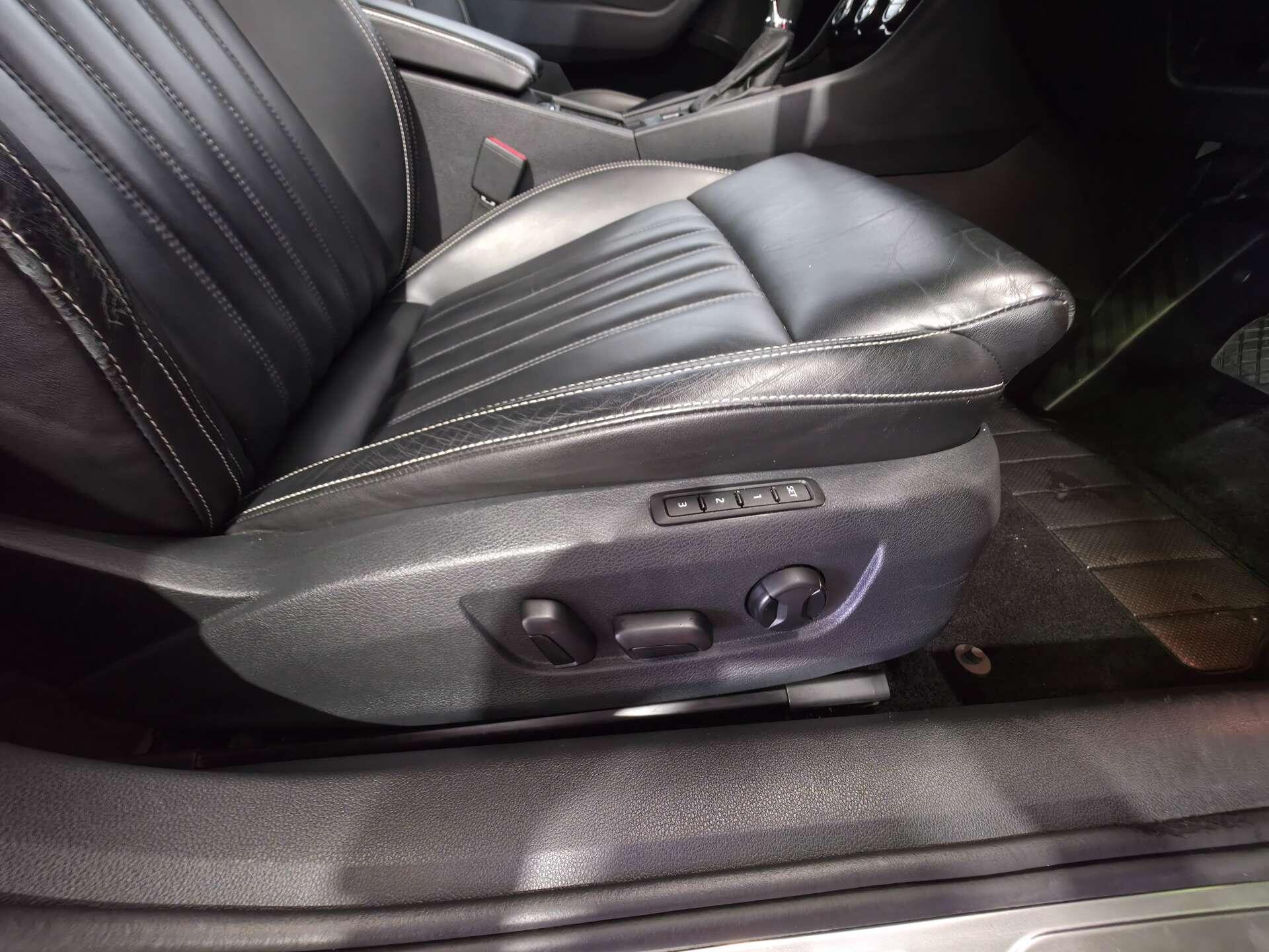 Skoda Superb view 23
