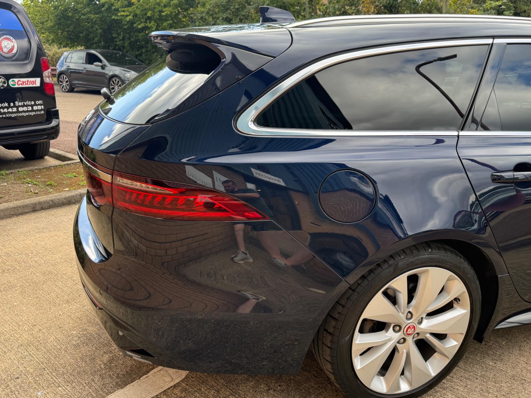 Jaguar XF view 7