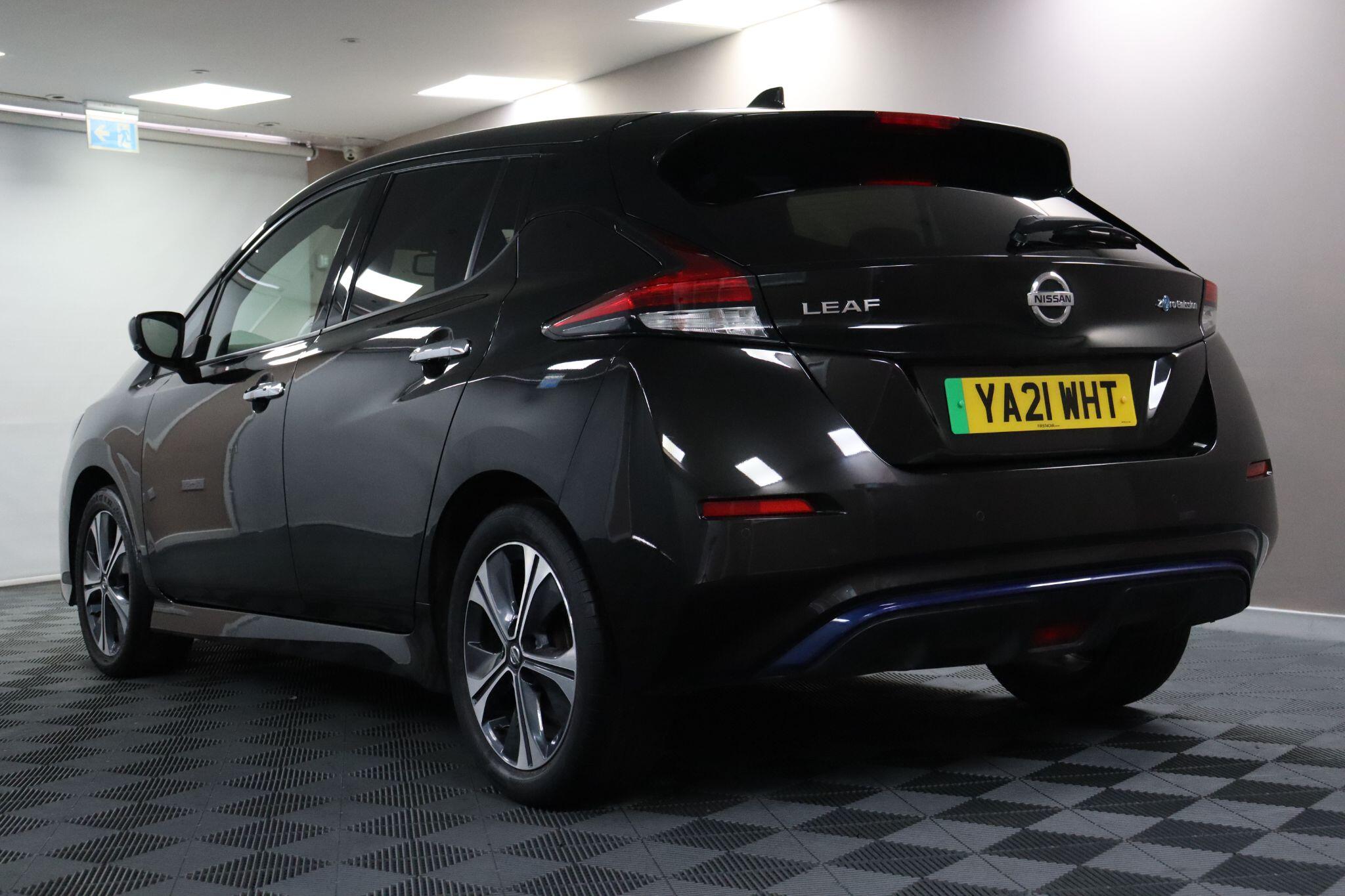 Nissan Leaf view 22