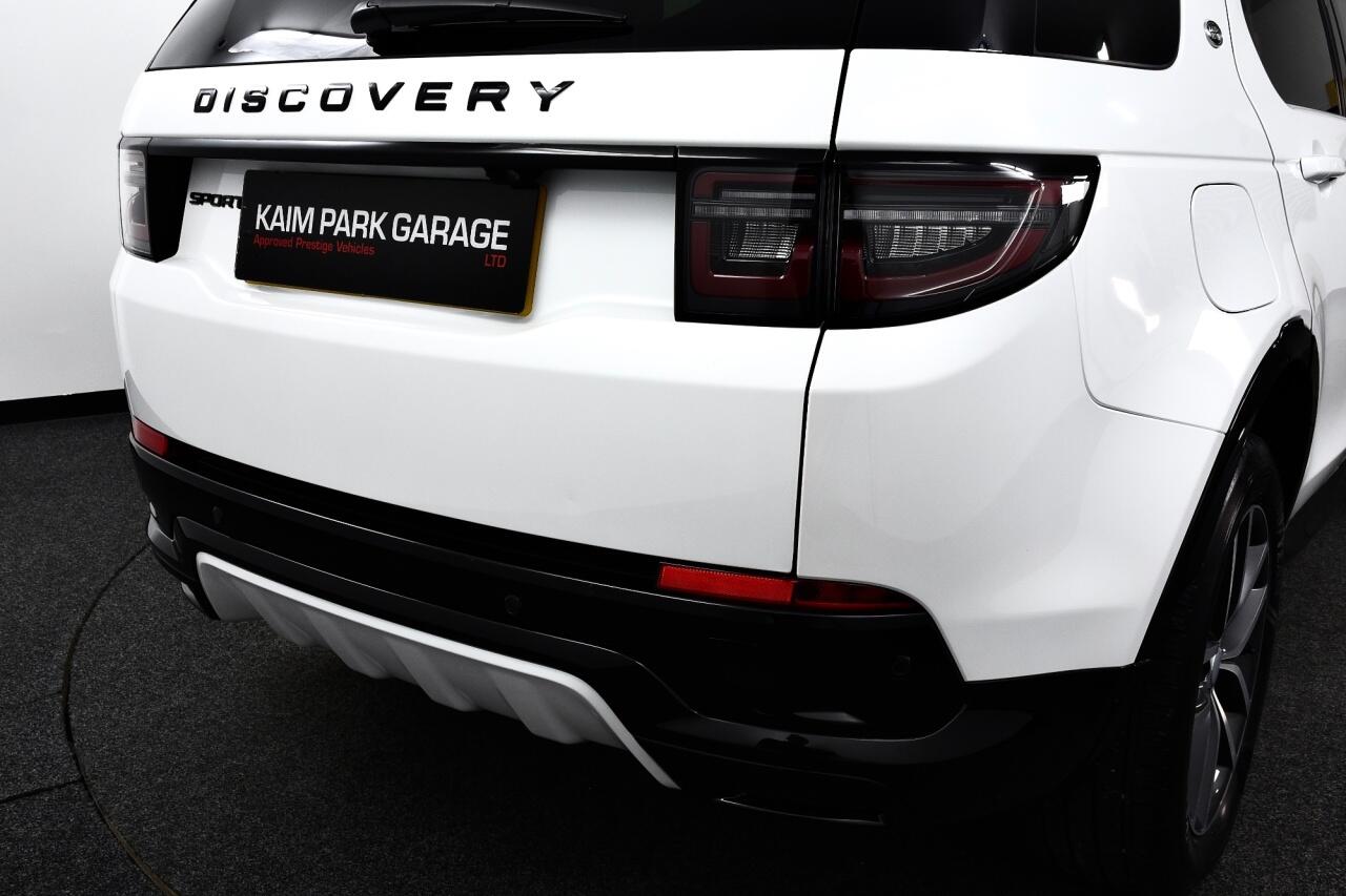 Land Rover Discovery Sport view 12