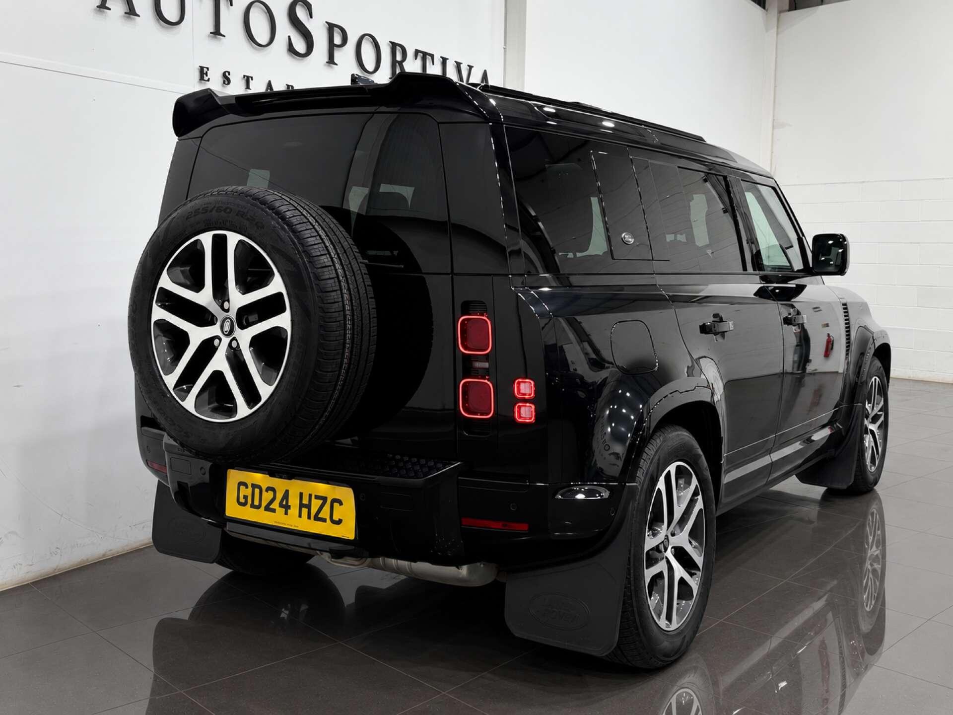 Land Rover Defender view 4