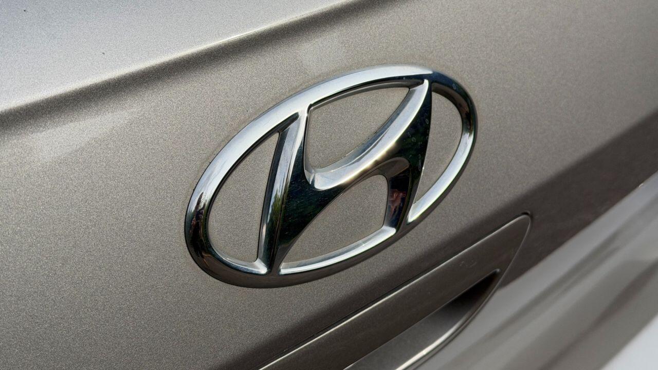 Hyundai i10 view 38