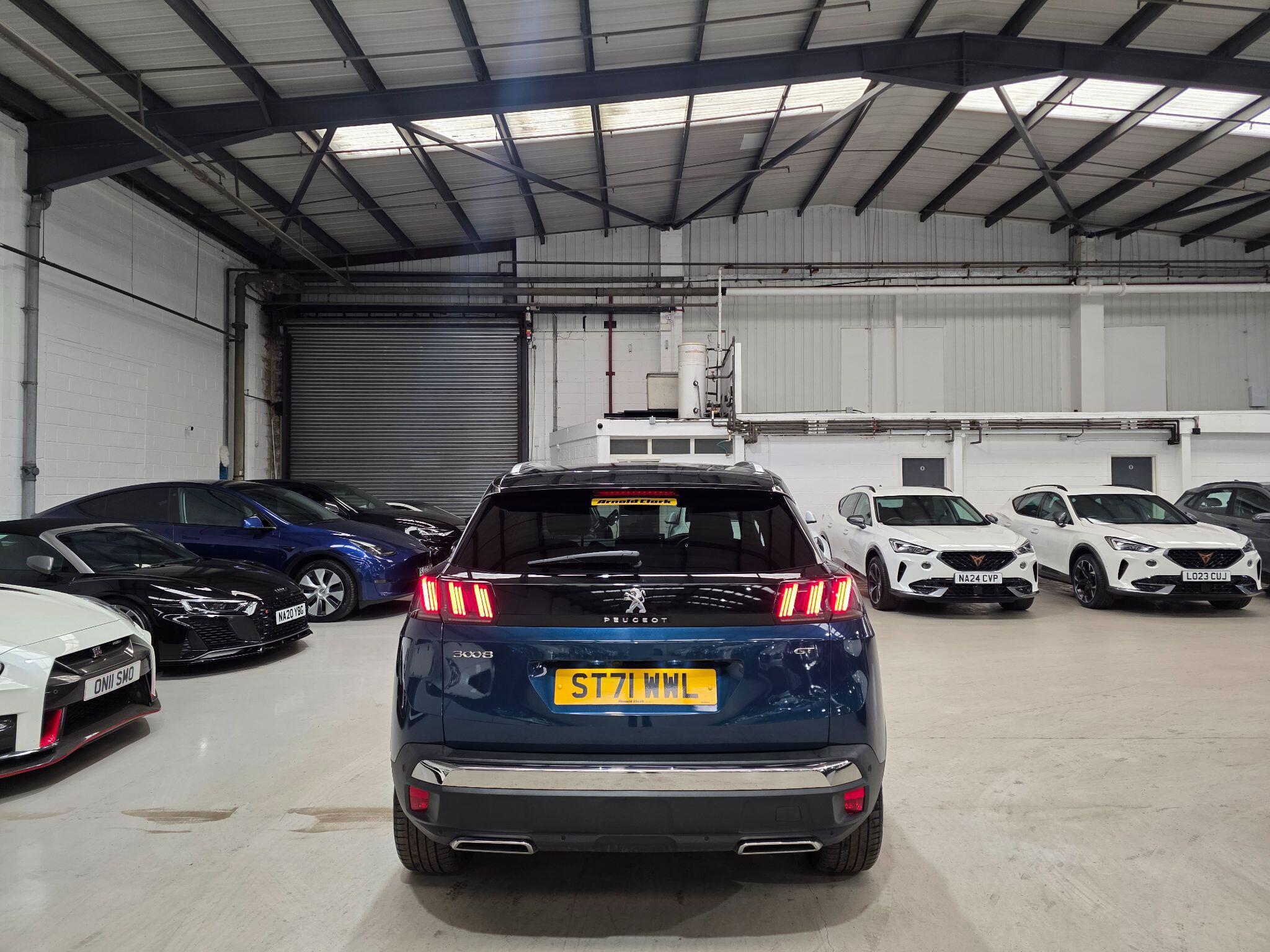 Peugeot 3008 view 4