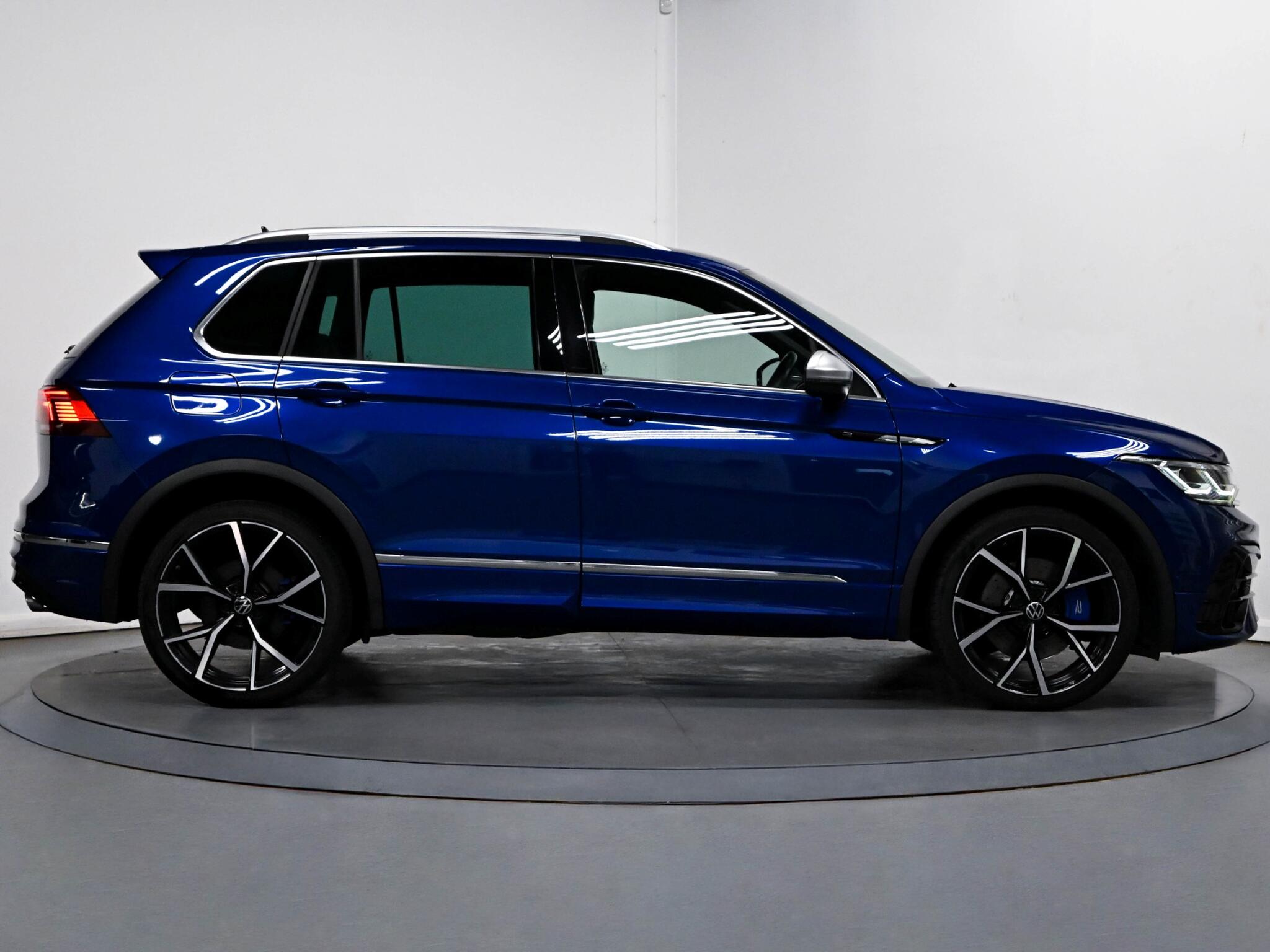 Volkswagen Tiguan view 21