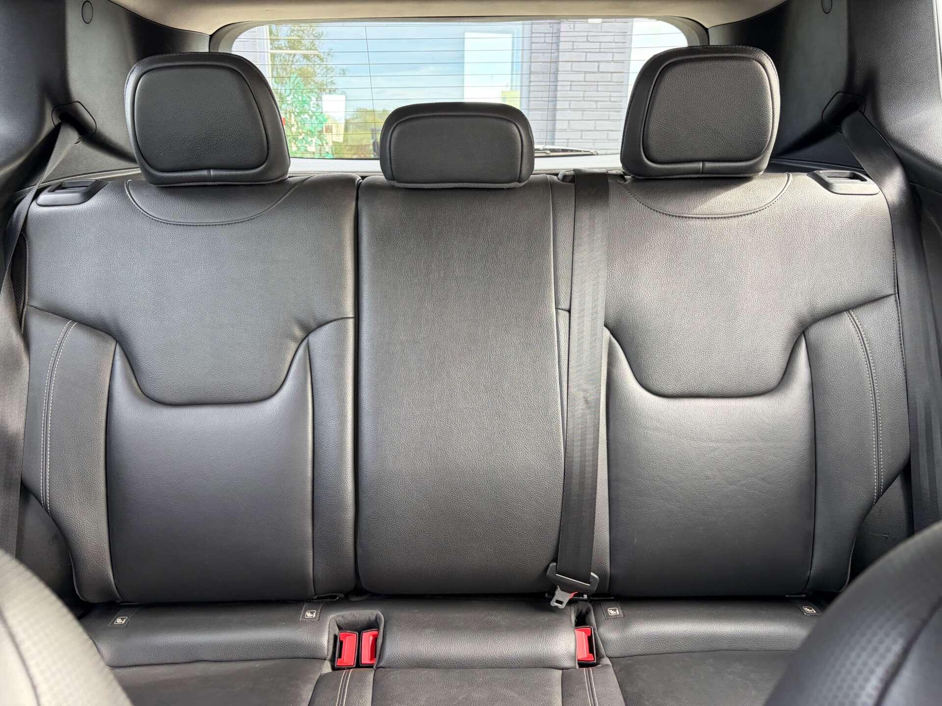Jeep Renegade view 31