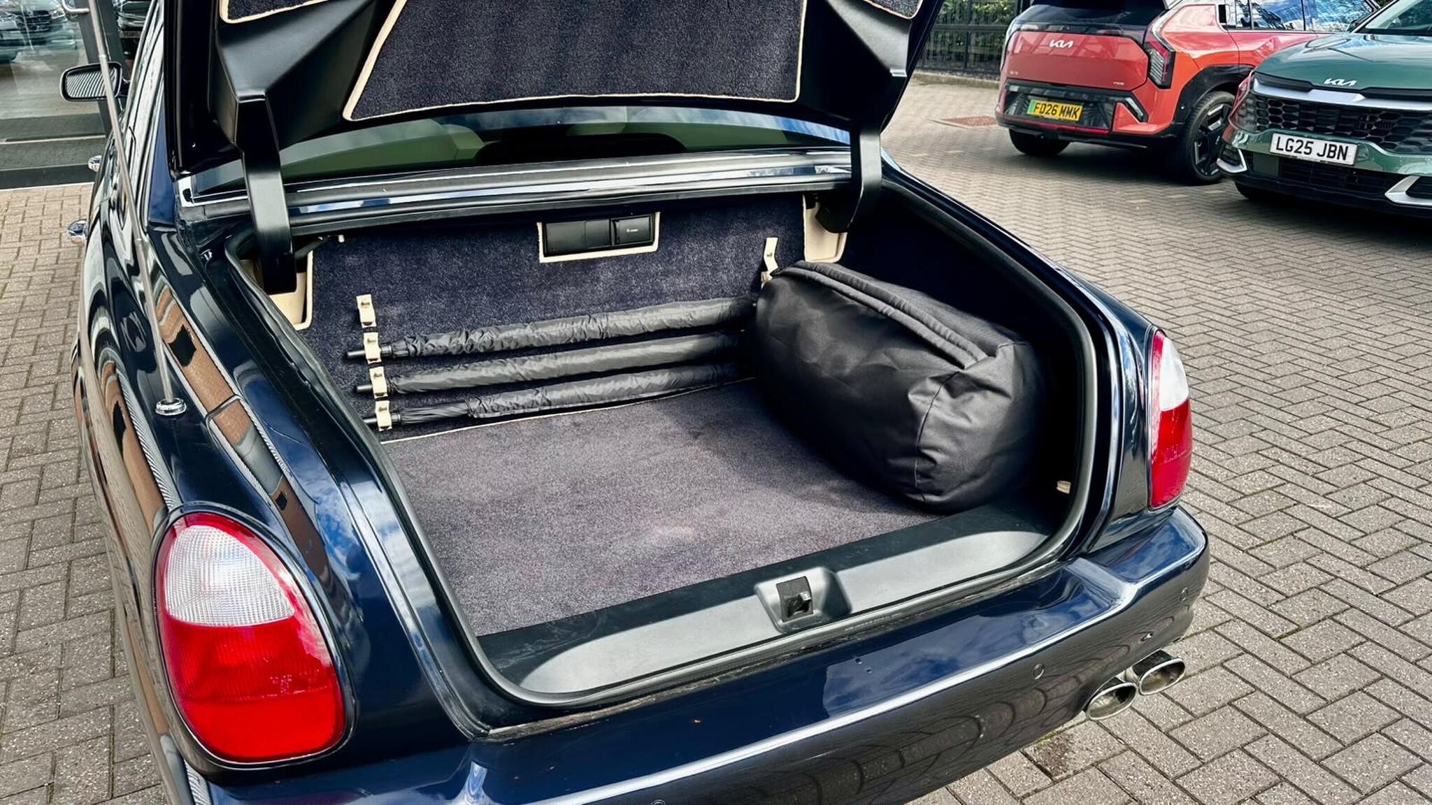 Bentley Arnage view 24