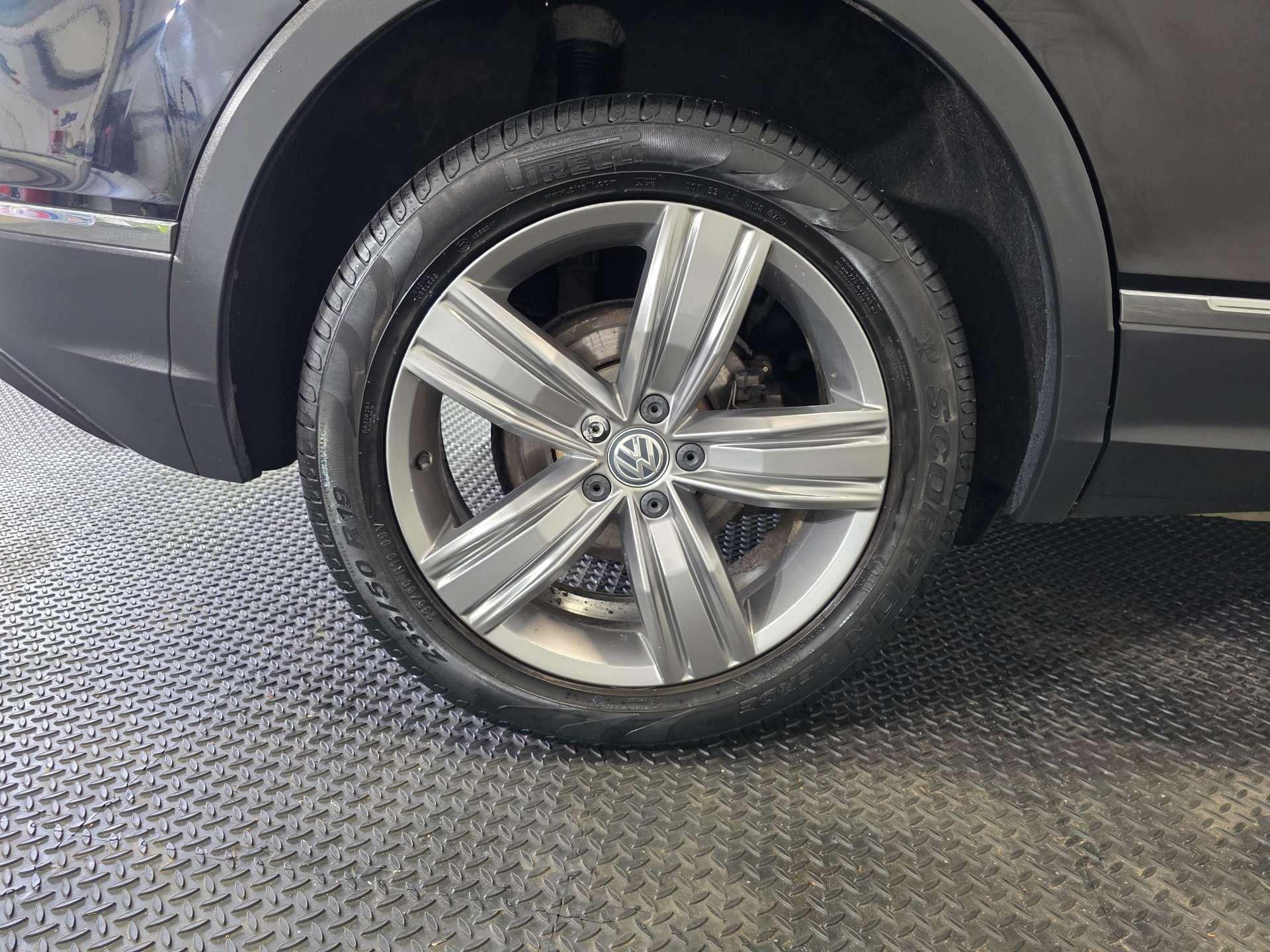 Volkswagen Tiguan view 74