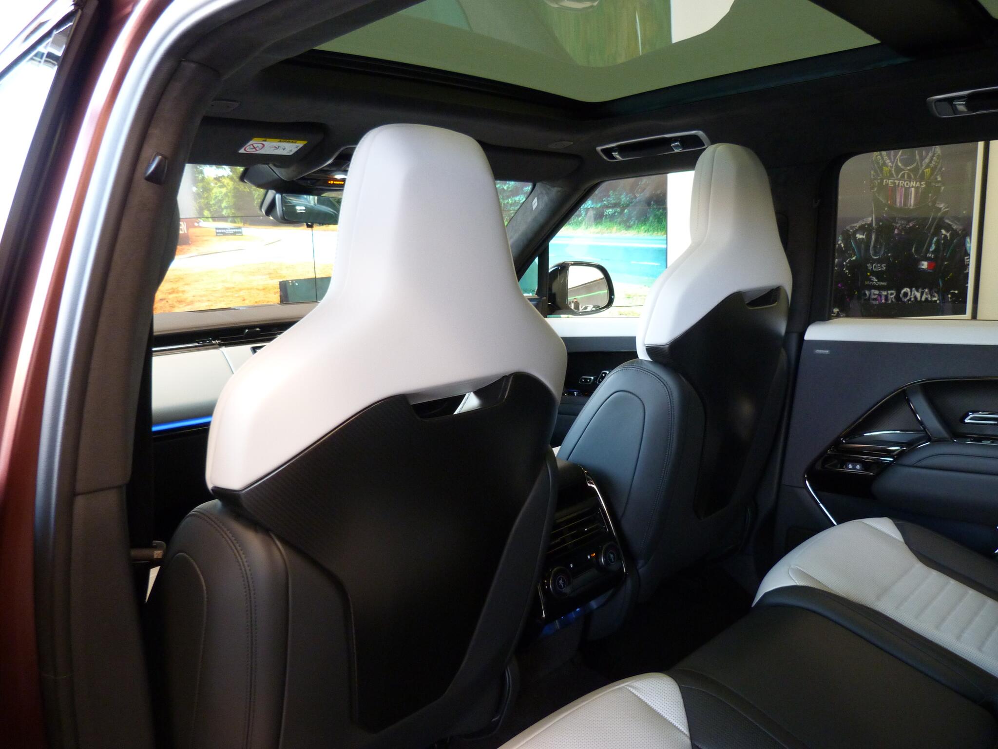 Land Rover Range Rover Sport view 28