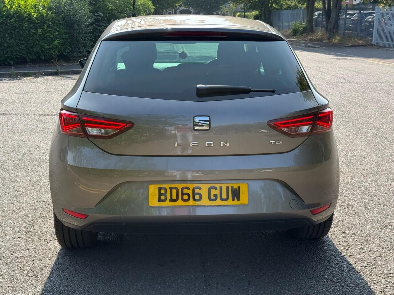 Seat Leon Leon view 5