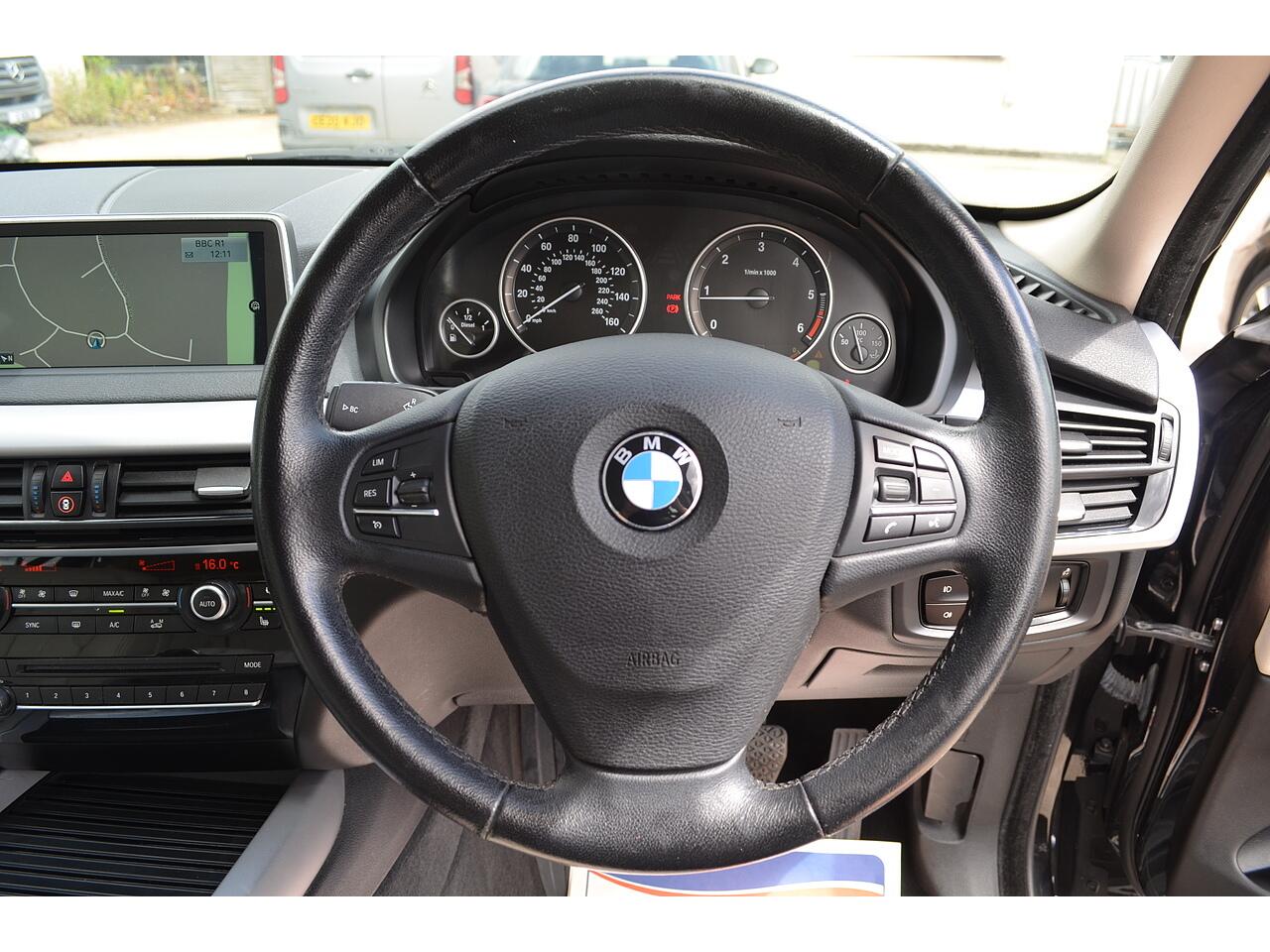 BMW X5 view 15