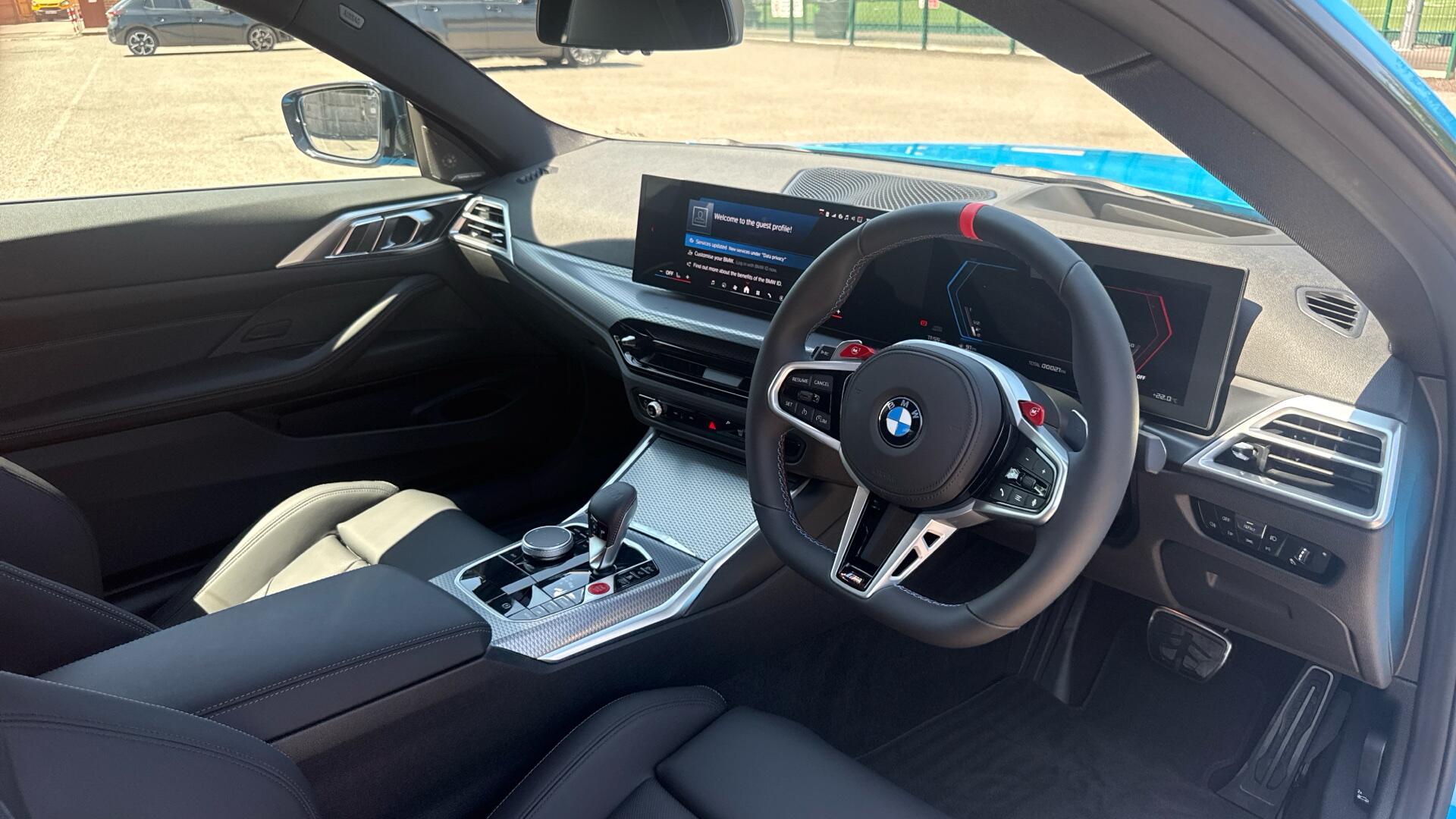 BMW M4 view 7