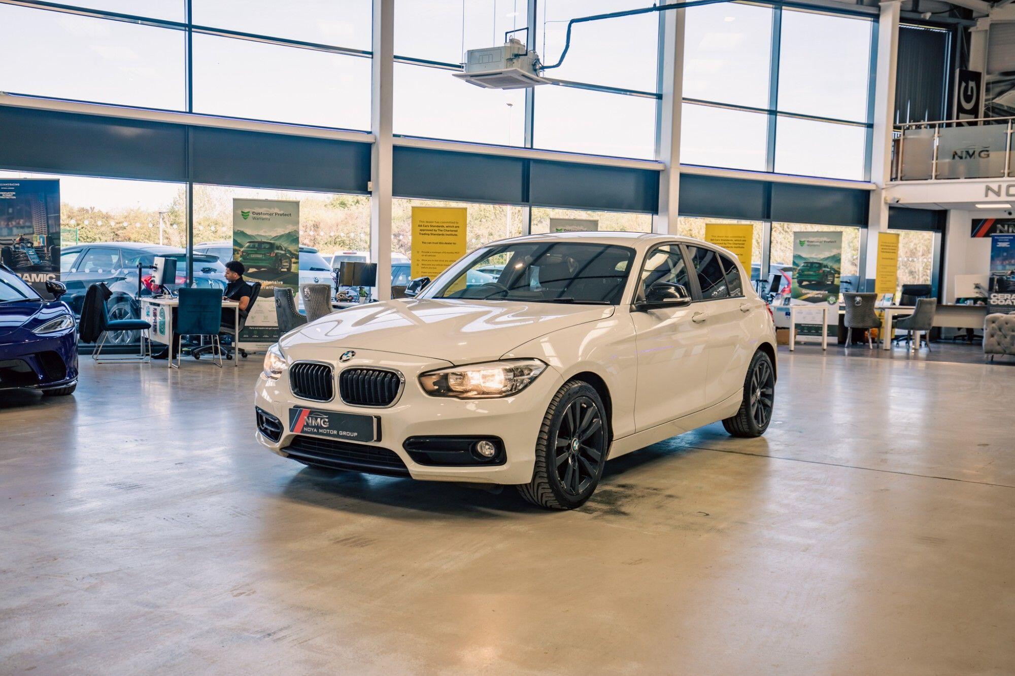 BMW 1 Series view 23