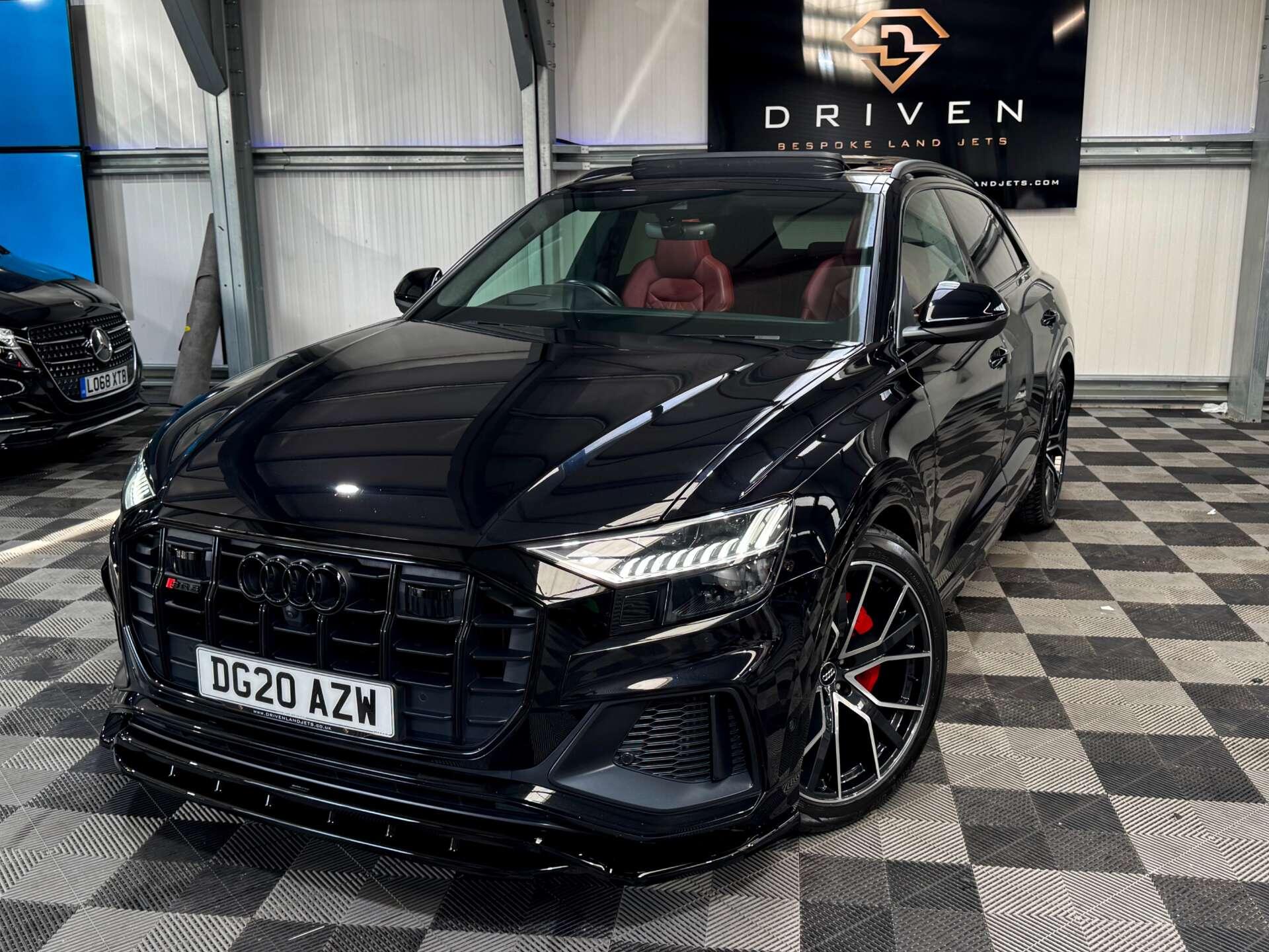 Audi SQ8 view 8
