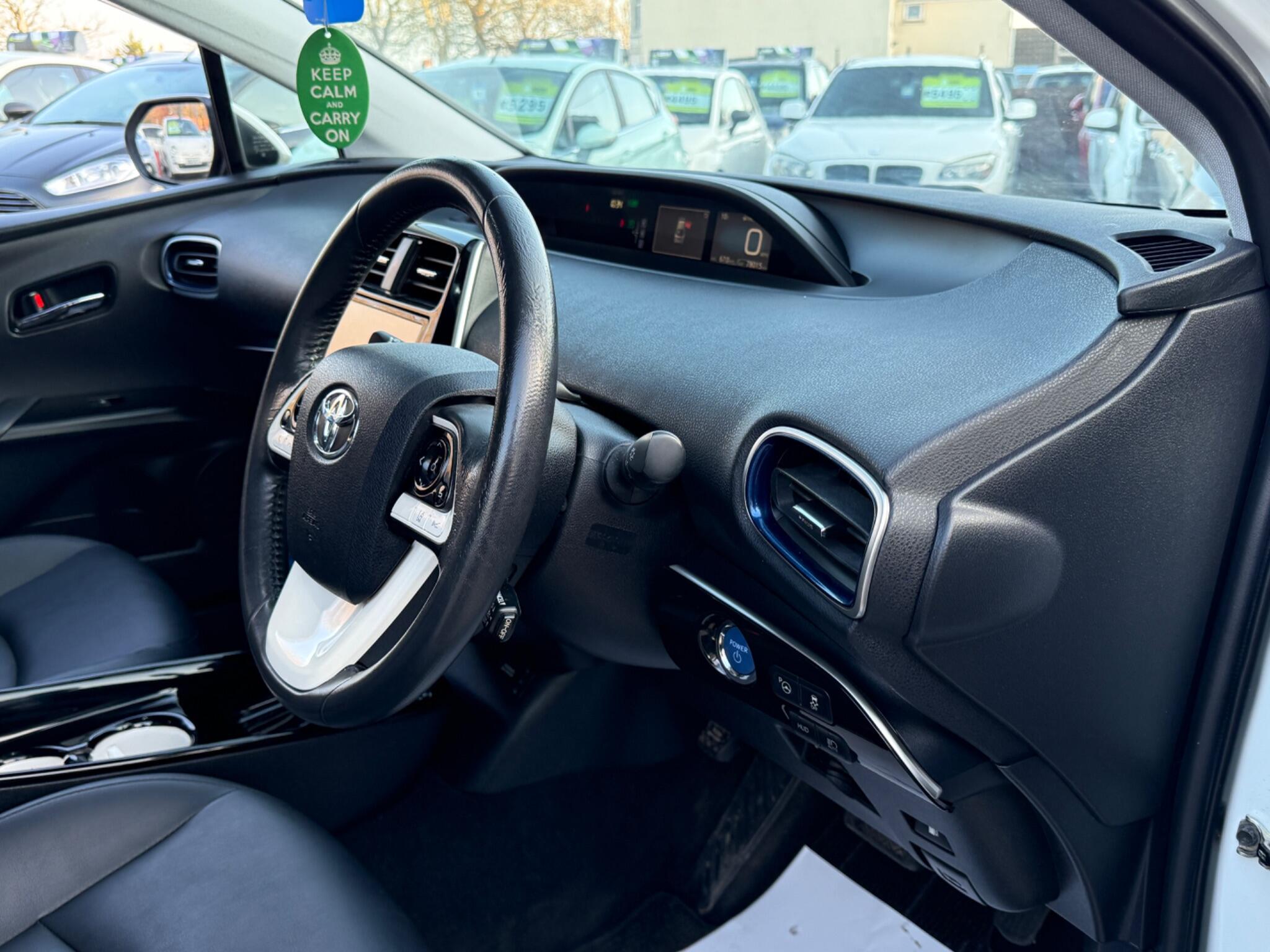 Toyota Prius - Image 39