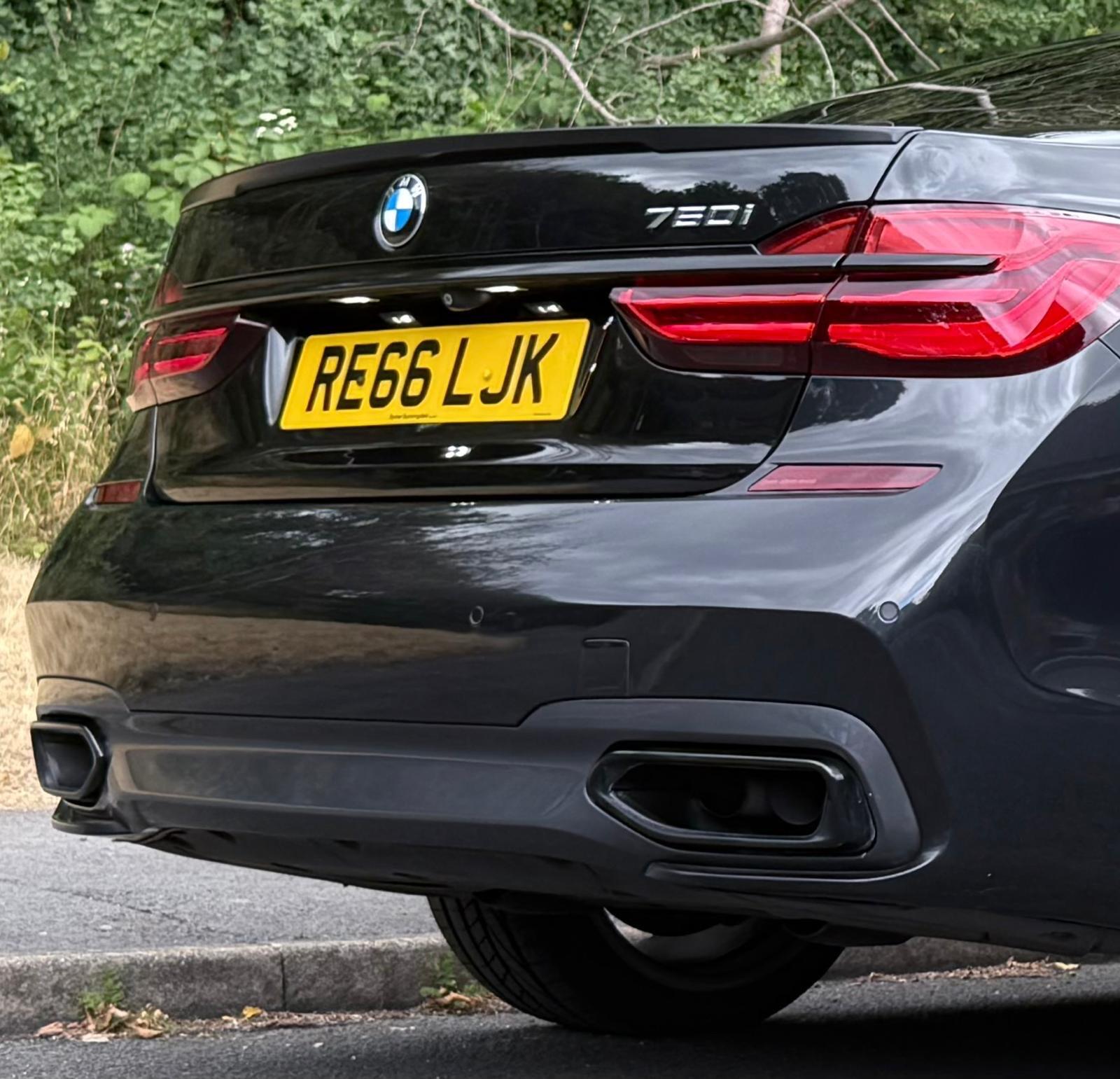 BMW 7 Series view 76