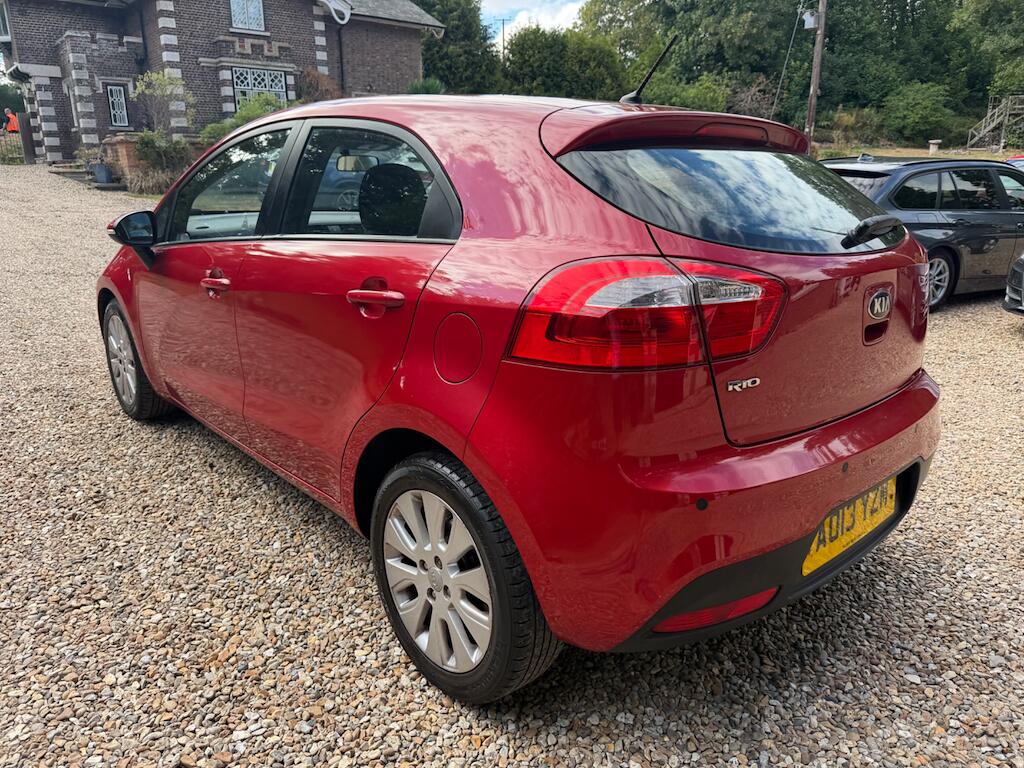 Kia Rio view 2