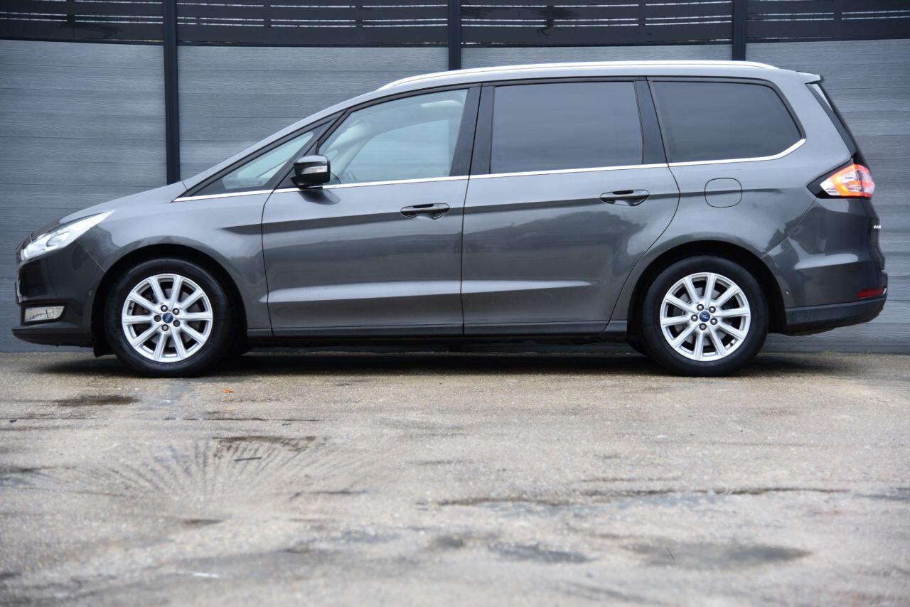 Ford Galaxy view 7