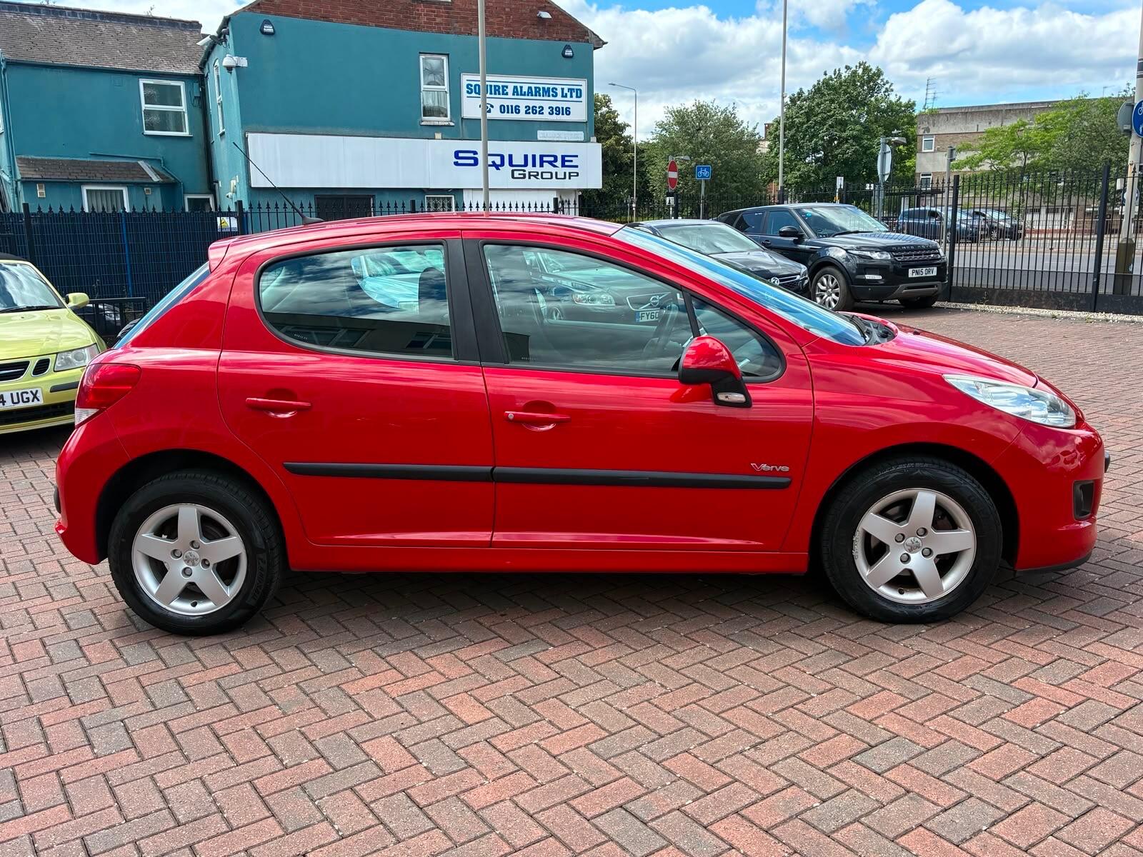 Peugeot 207 view 4