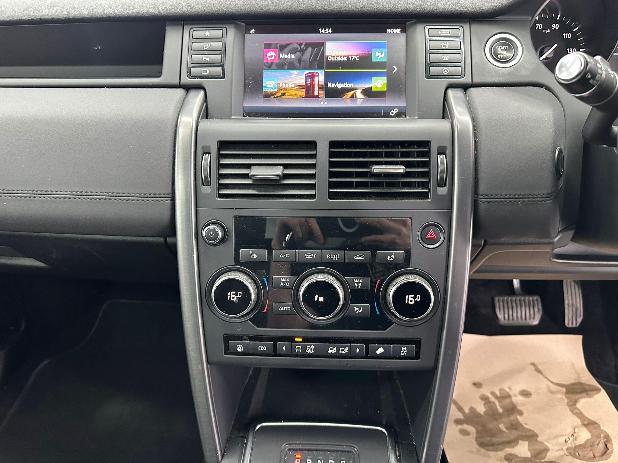 Land Rover Discovery Sport view 40